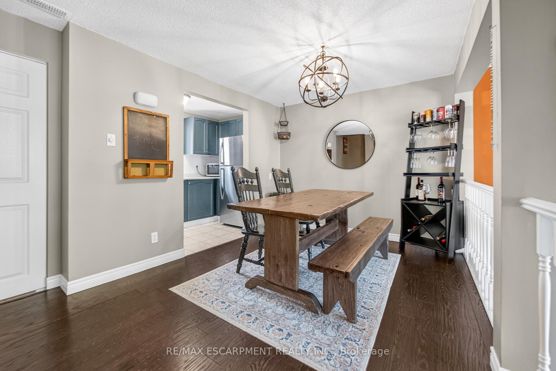 Photo 10 of Unit 31, 23 Watsons Lane, Hamilton, Dundas — HOMEH