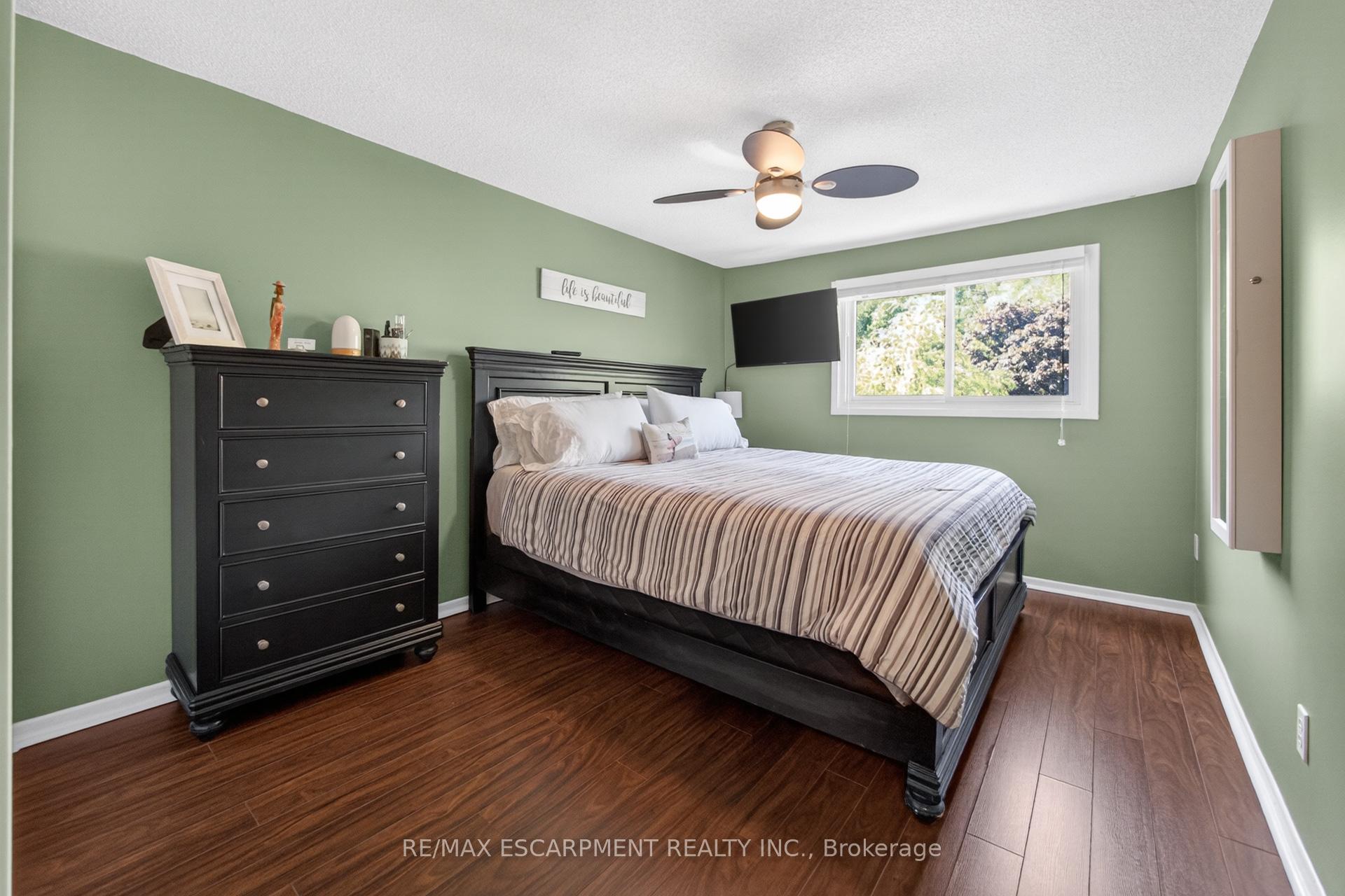 Photo 20 of Unit 31, 23 Watsons Lane, Hamilton, Dundas — HOMEH