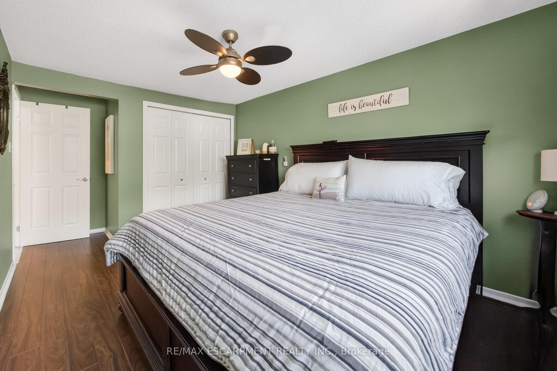 Photo 21 of Unit 31, 23 Watsons Lane, Hamilton, Dundas — HOMEH