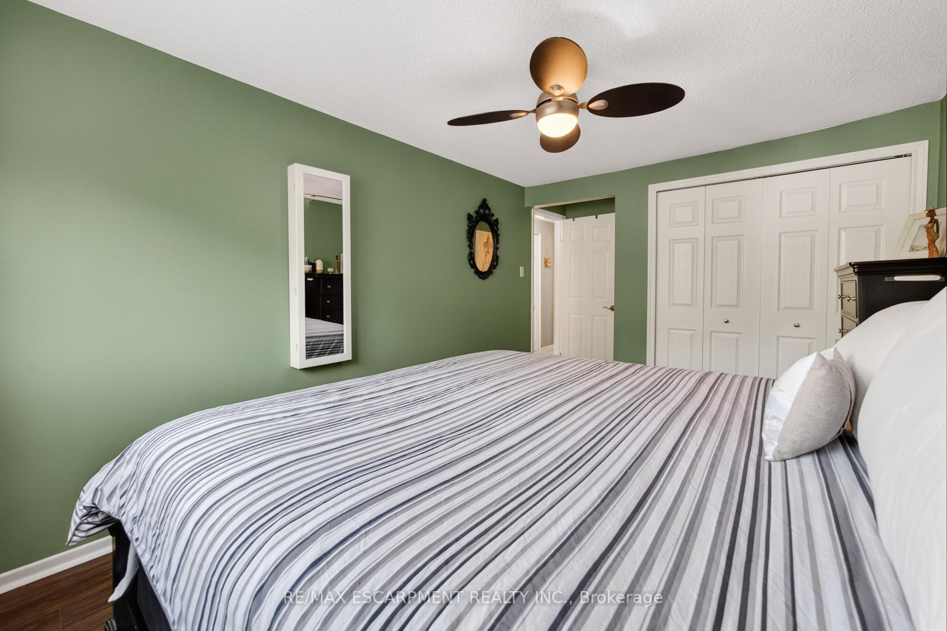 Photo 22 of Unit 31, 23 Watsons Lane, Hamilton, Dundas — HOMEH