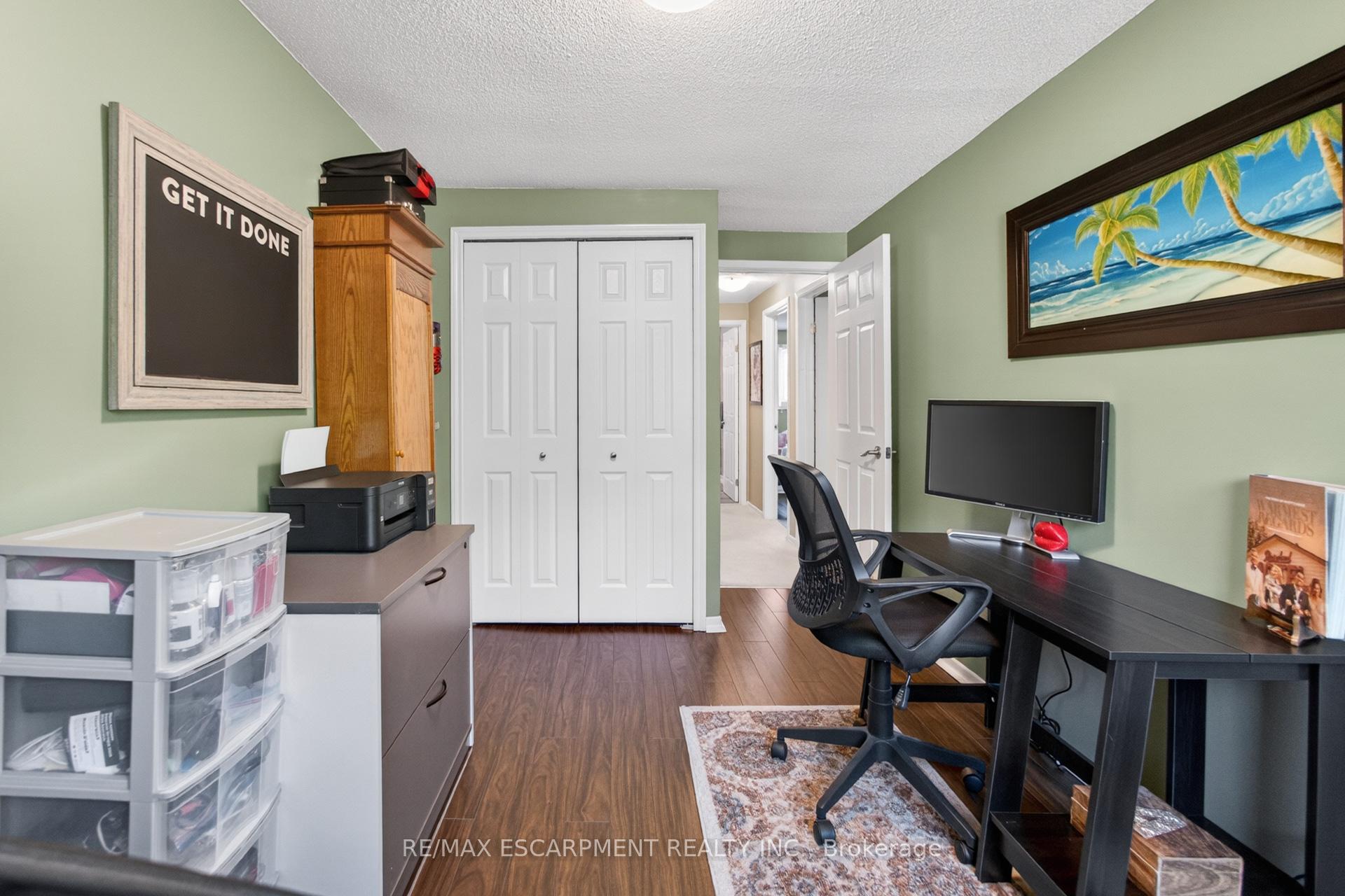 Photo 24 of Unit 31, 23 Watsons Lane, Hamilton, Dundas — HOMEH