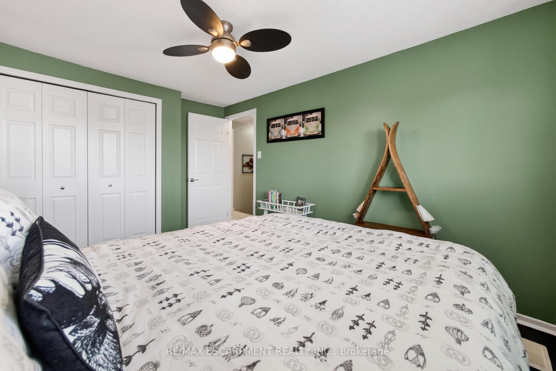 Photo 26 of Unit 31, 23 Watsons Lane, Hamilton, Dundas — HOMEH