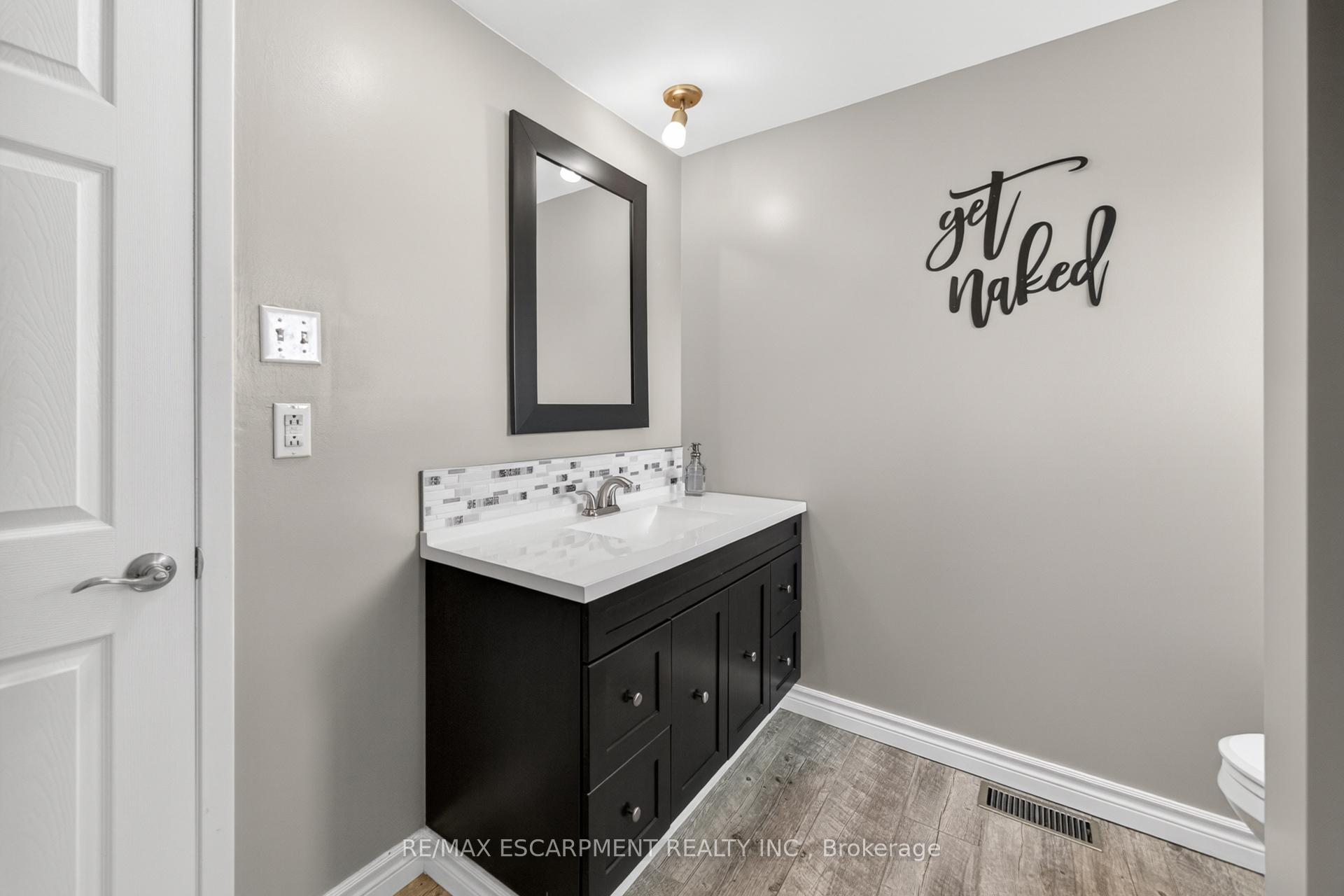 Photo 28 of Unit 31, 23 Watsons Lane, Hamilton, Dundas — HOMEH
