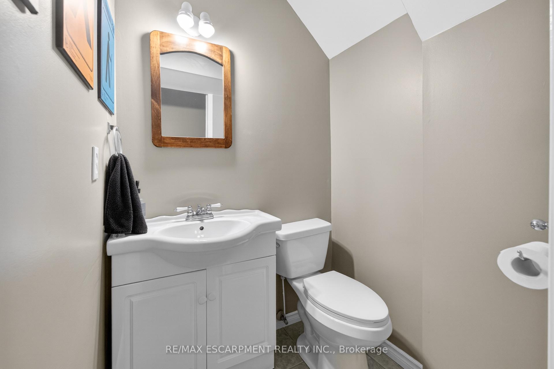 Photo 30 of Unit 31, 23 Watsons Lane, Hamilton, Dundas — HOMEH