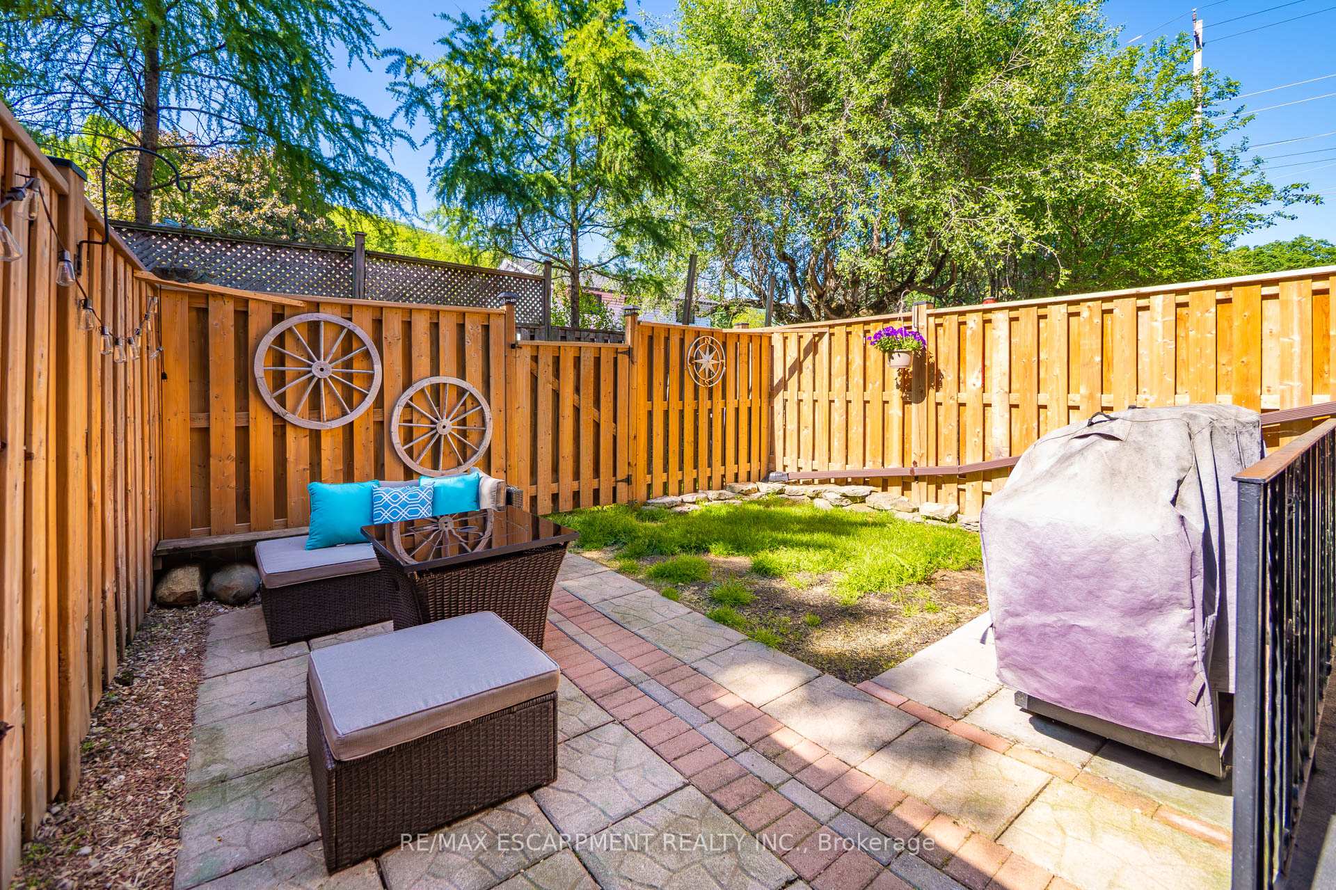 Photo 35 of Unit 31, 23 Watsons Lane, Hamilton, Dundas — HOMEH