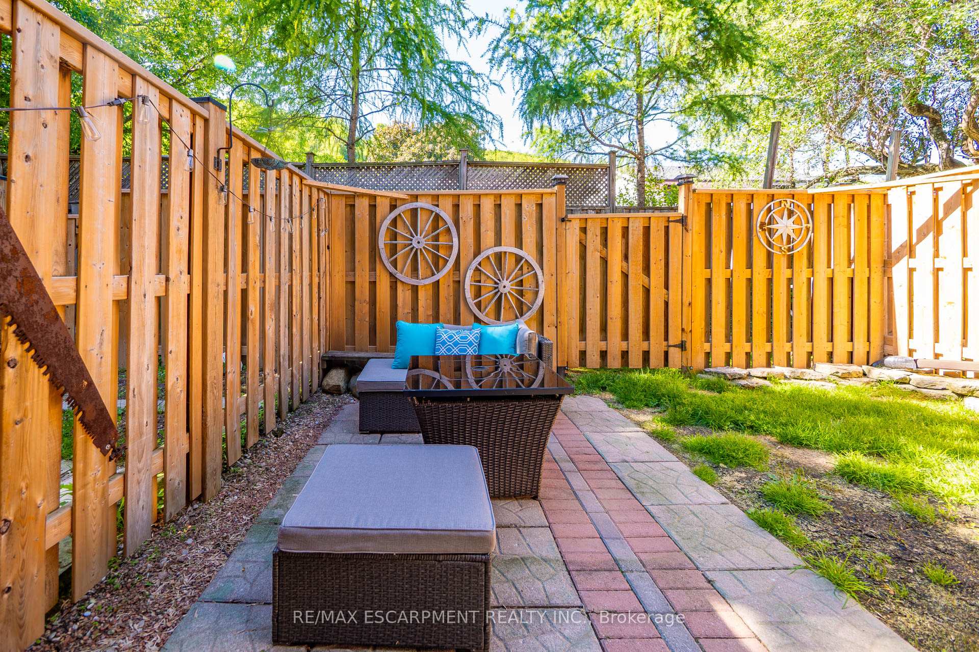 Photo 36 of Unit 31, 23 Watsons Lane, Hamilton, Dundas — HOMEH