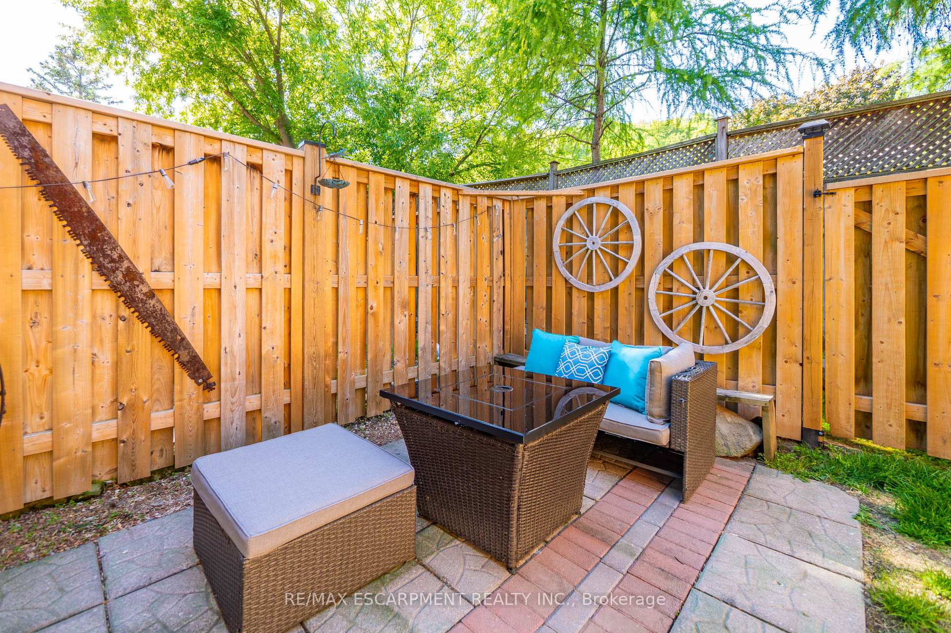 Photo 37 of Unit 31, 23 Watsons Lane, Hamilton, Dundas — HOMEH