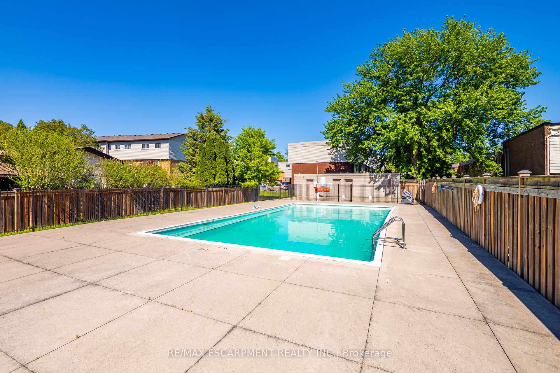 Photo 40 of Unit 31, 23 Watsons Lane, Hamilton, Dundas — HOMEH
