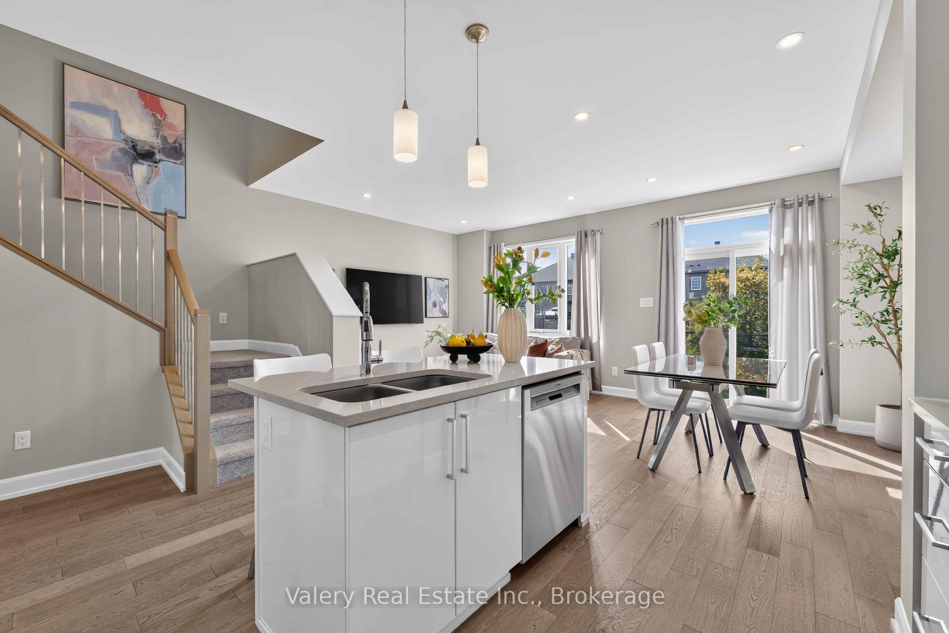 Photo 17 of 46 Gardenpost Terrace, Ottawa, Avalon West — HOMEH