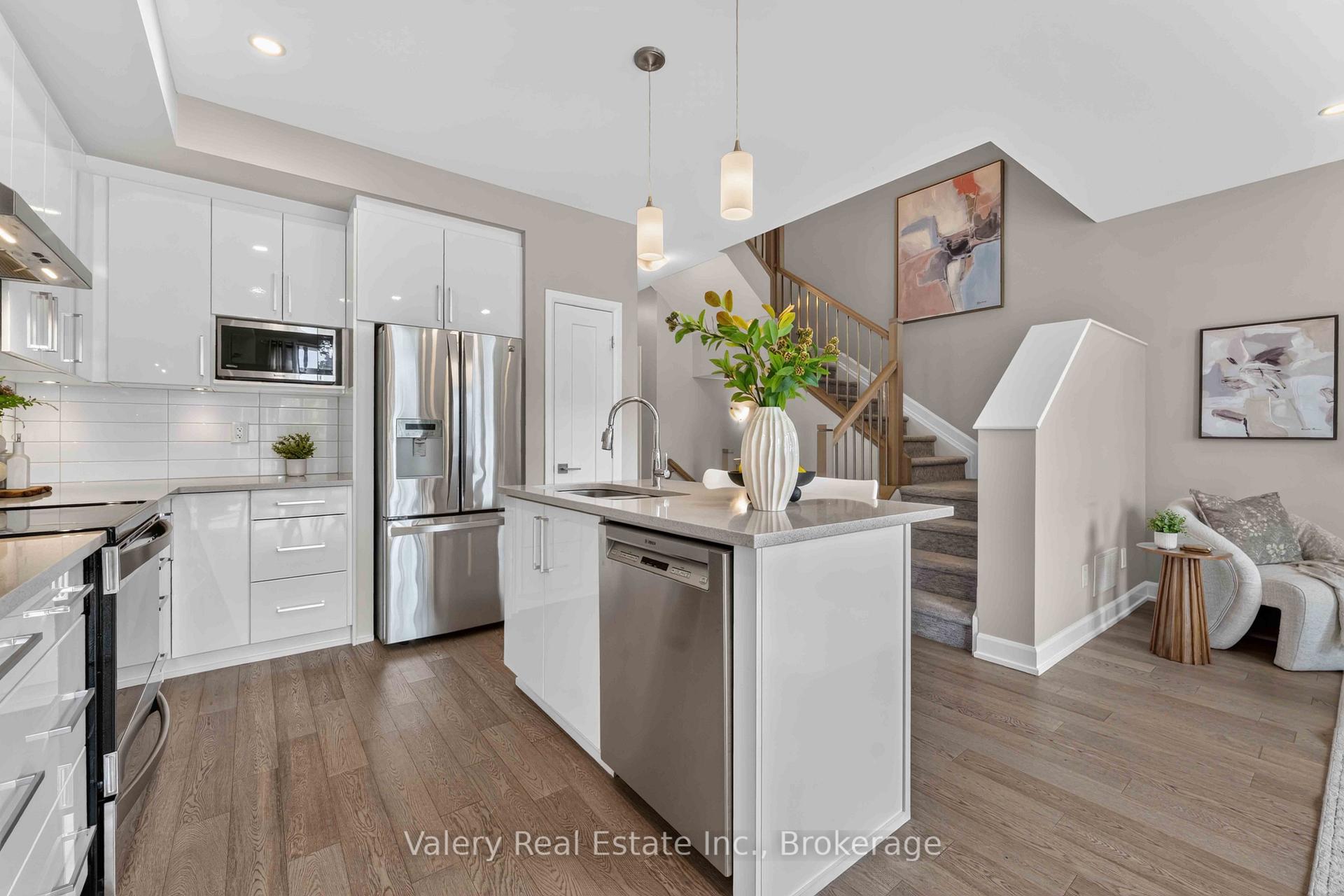 Photo 18 of 46 Gardenpost Terrace, Ottawa, Avalon West — HOMEH