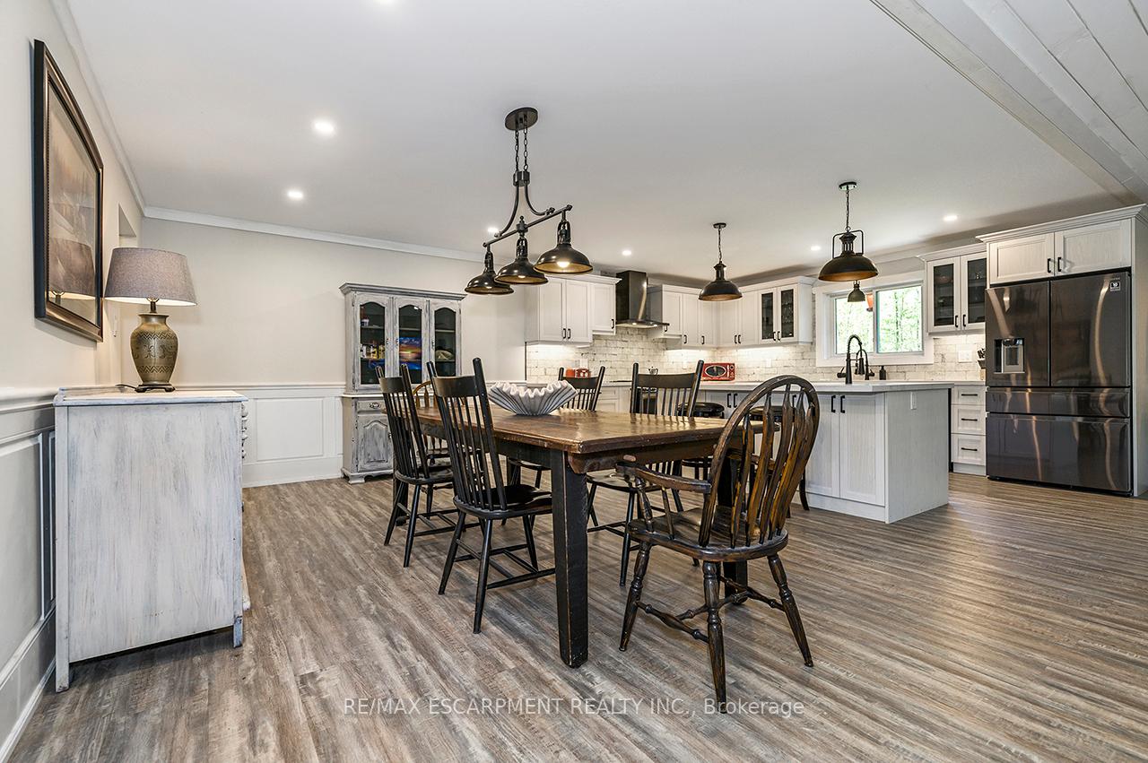 Photo 15 of 1068 Xavier Street, Gravenhurst, Morrison — HOMEH