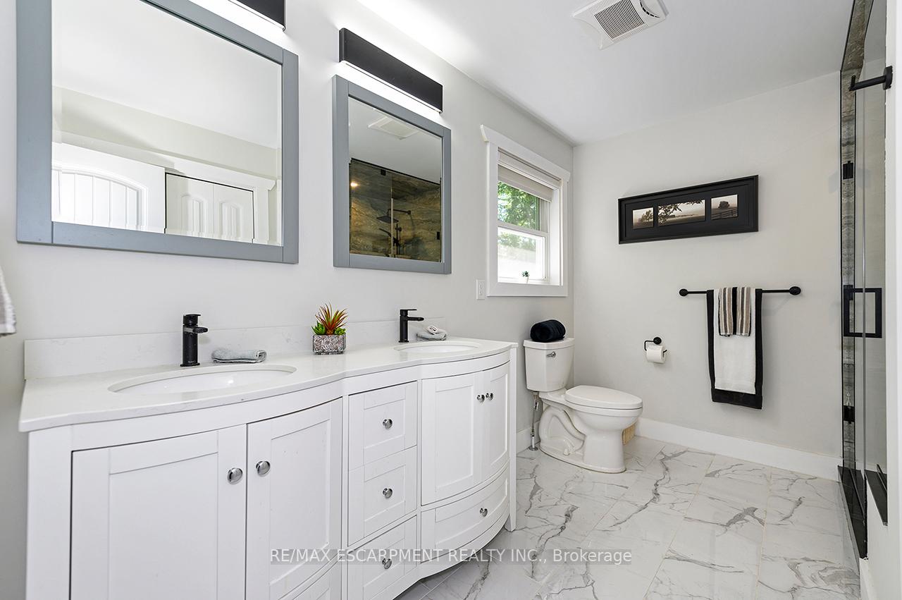 Photo 21 of 1068 Xavier Street, Gravenhurst, Morrison — HOMEH