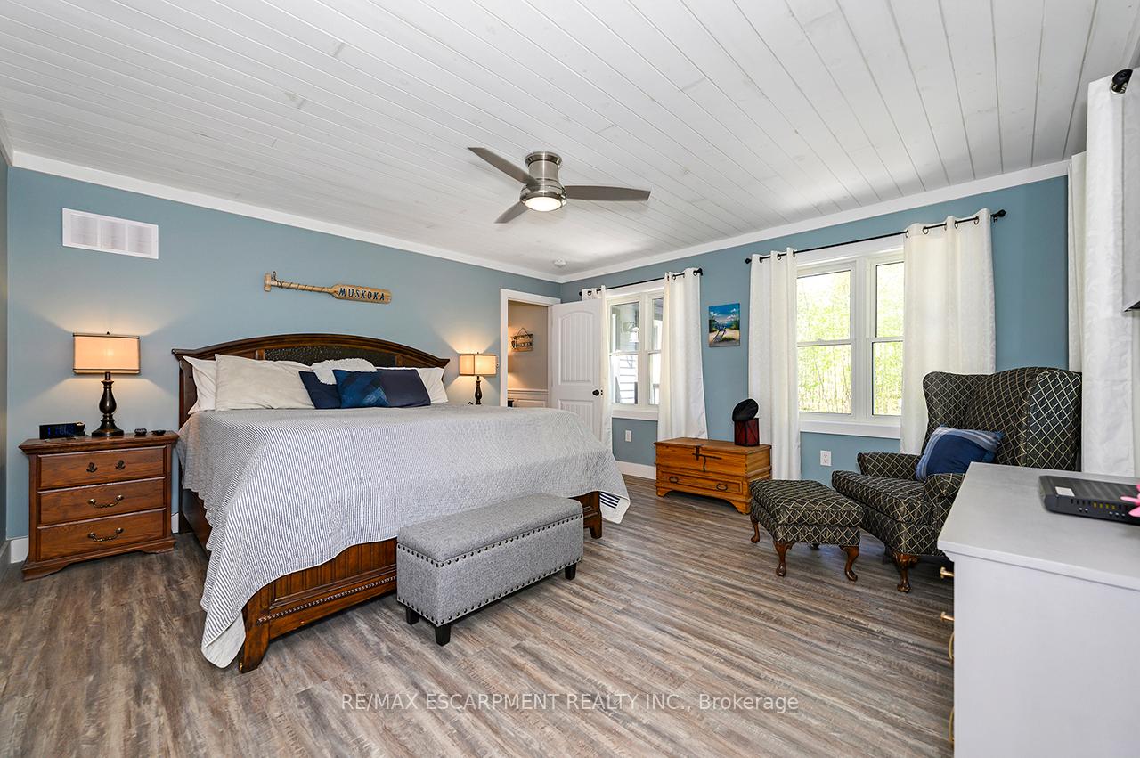 Photo 23 of 1068 Xavier Street, Gravenhurst, Morrison — HOMEH