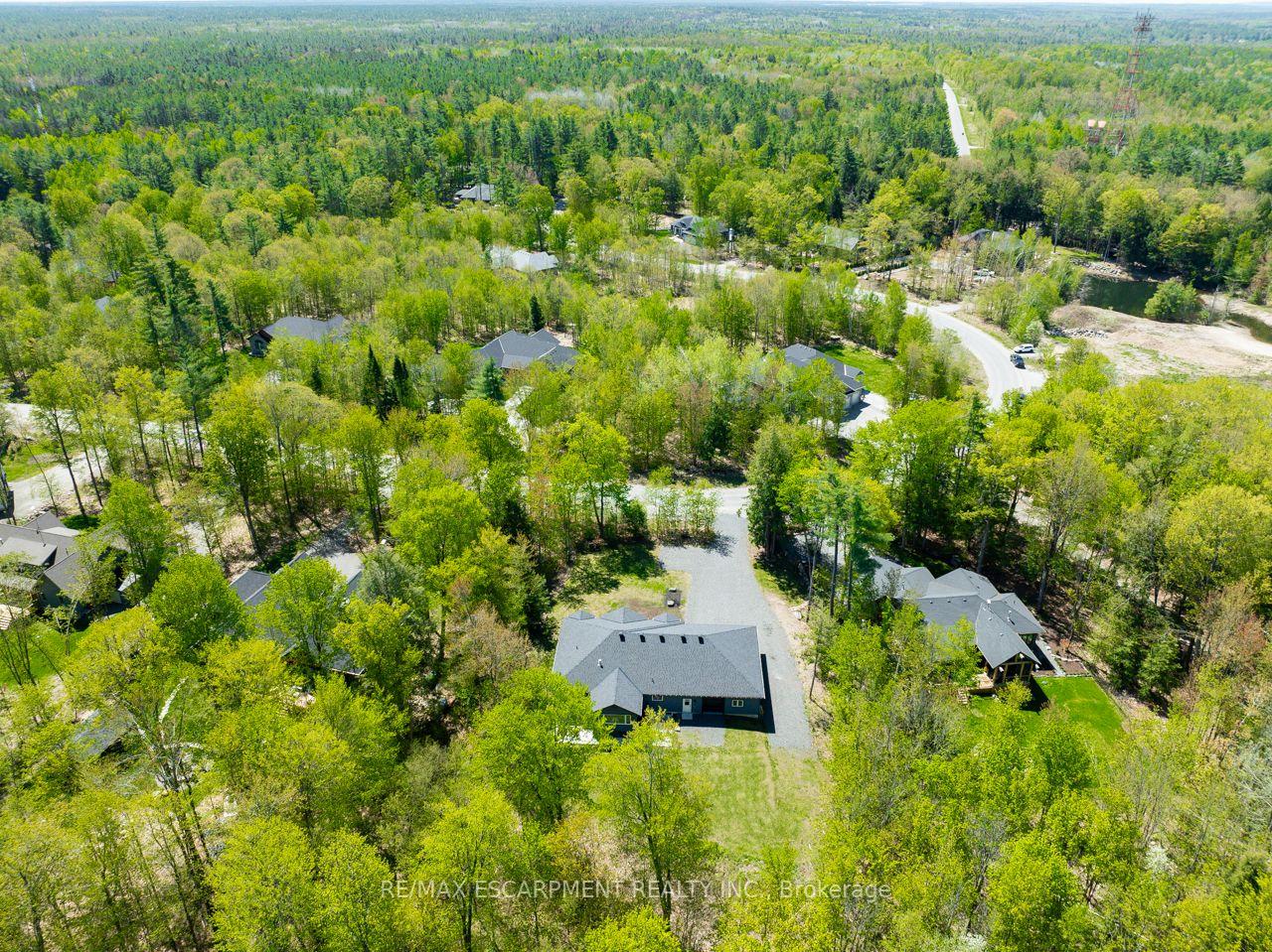 Photo 46 of 1068 Xavier Street, Gravenhurst, Morrison — HOMEH