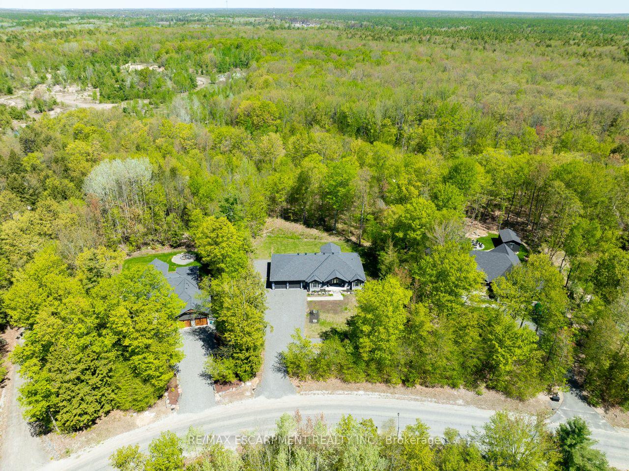 Photo 47 of 1068 Xavier Street, Gravenhurst, Morrison — HOMEH