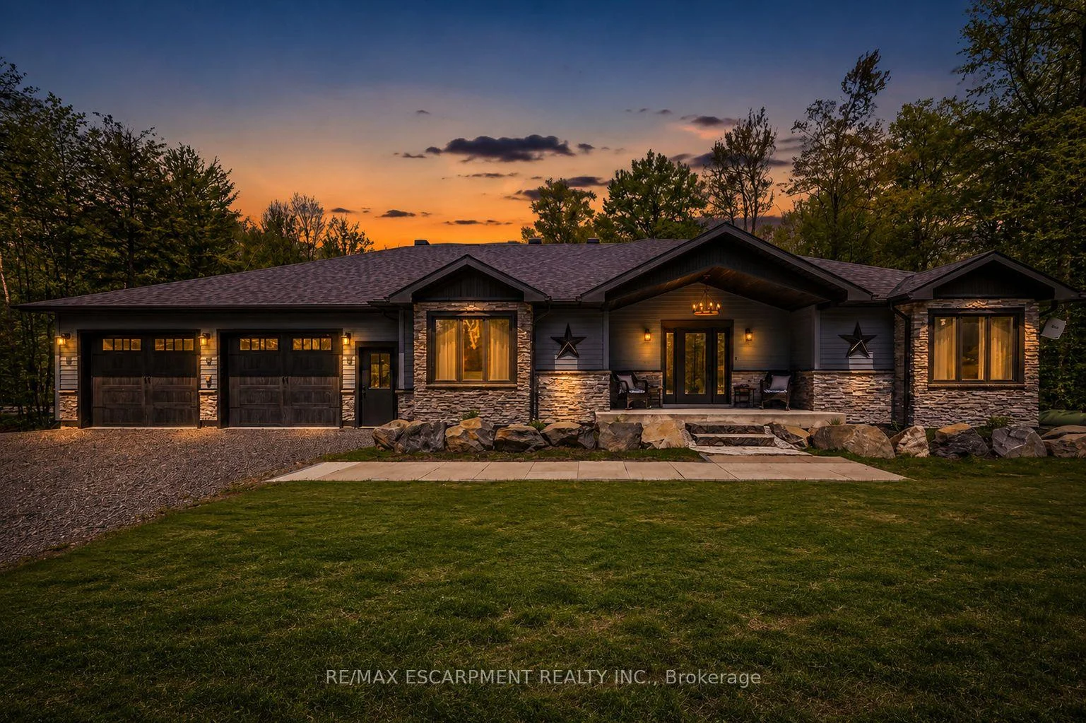 Photo 4 of 1068 Xavier Street, Gravenhurst, Morrison — HOMEH