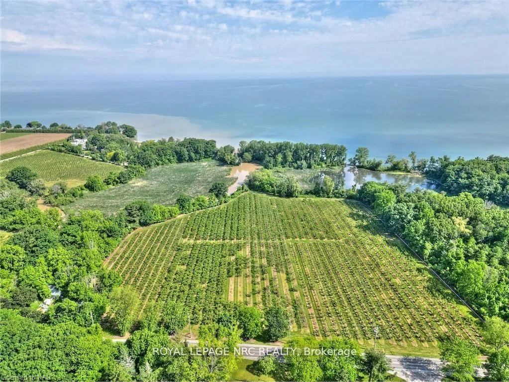 Photo of 1378 Lakeshore Road
