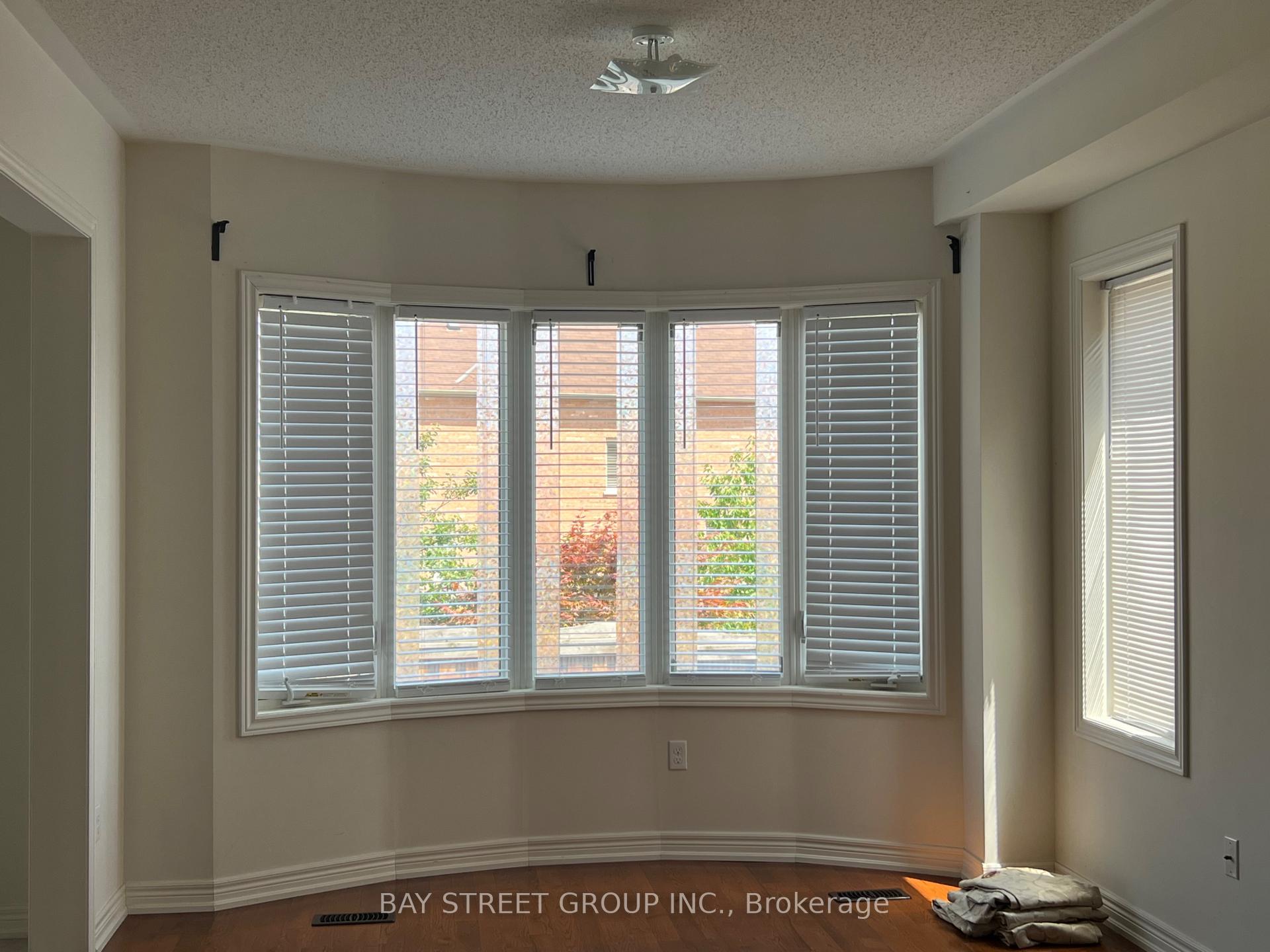 Photo 4 of 5 Charles Vogel Drive, Markham, Berczy — HOMEH