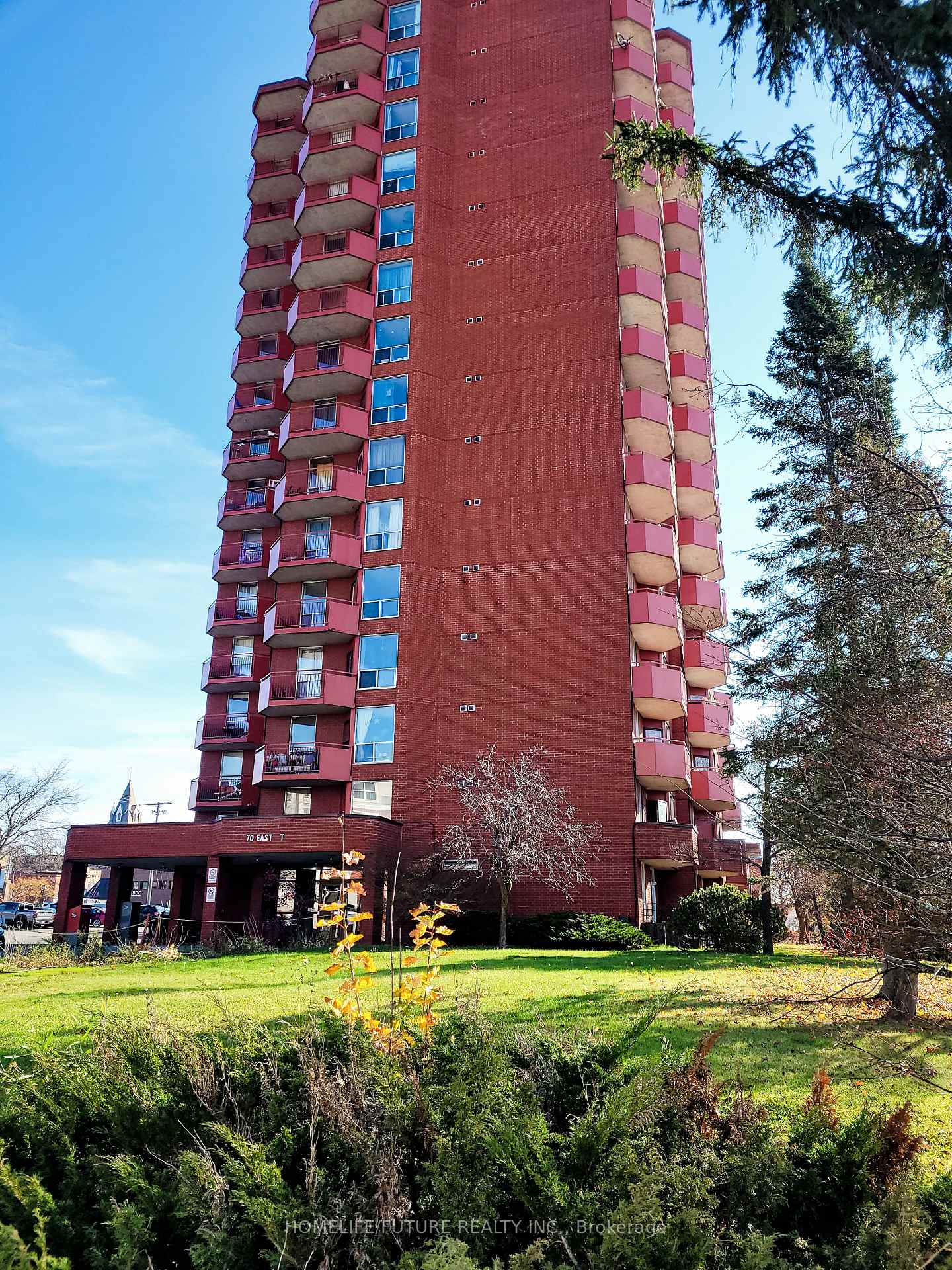 Photo of Unit 204, 70 East Street E