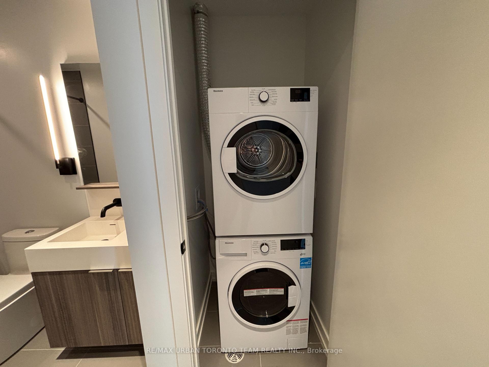 Photo 11 of Unit 3012, 117 Broadway Avenue, Toronto, Mount Pleasant West — HOMEH