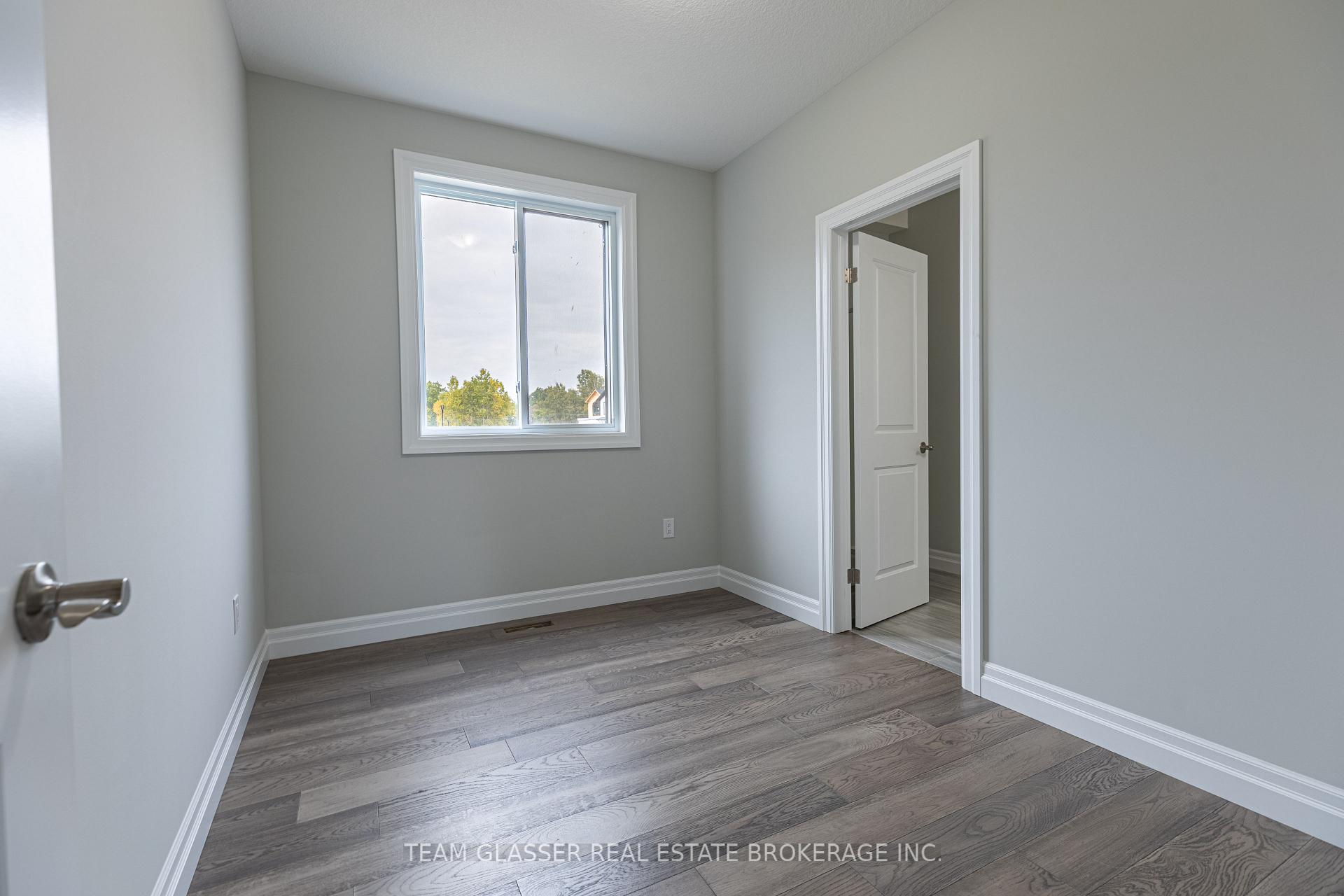Photo 9 of 3465 Oriole Circle E, London, South U — HOMEH