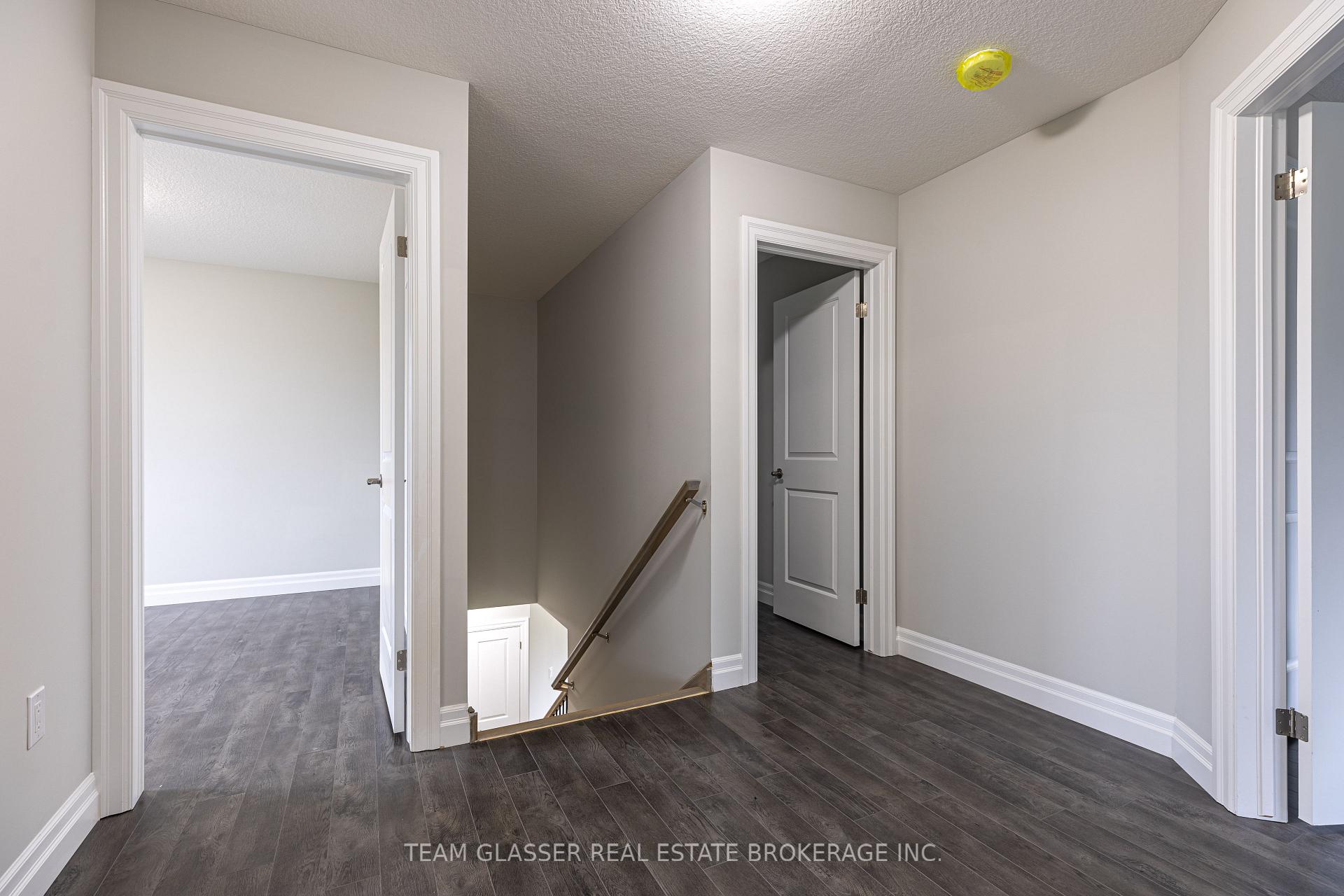 Photo 17 of 3465 Oriole Circle E, London, South U — HOMEH