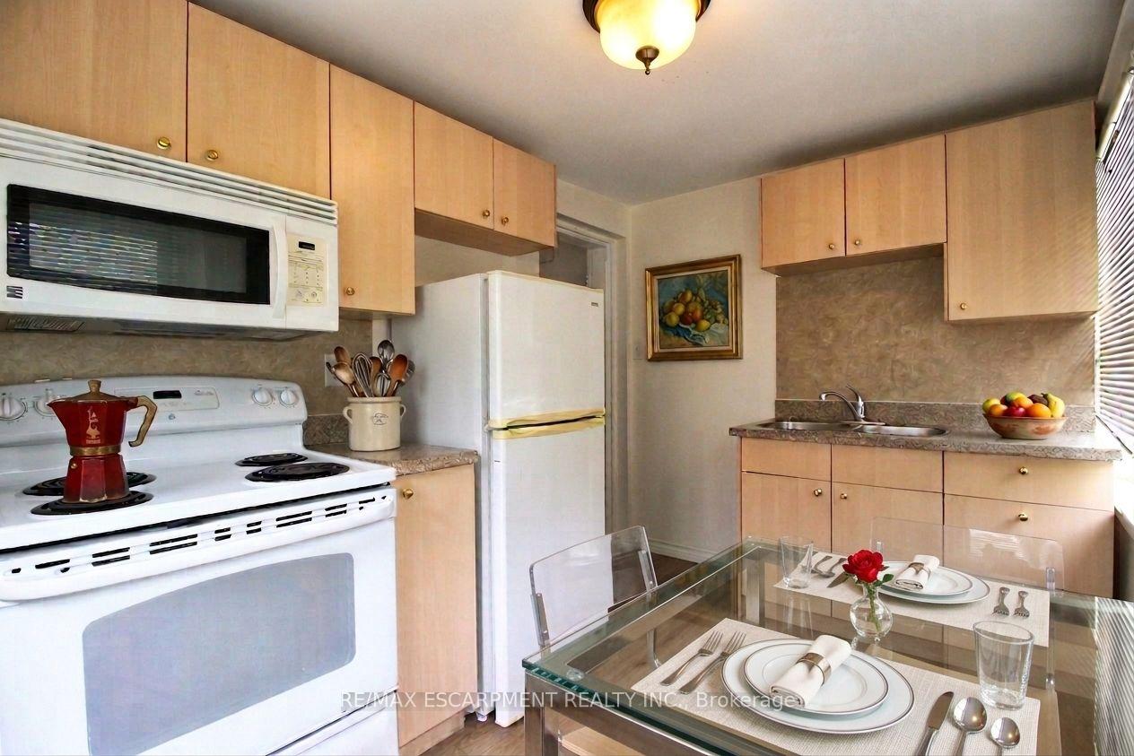 Photo 32 of 22 Blake Street, Hamilton, Blakeley — HOMEH
