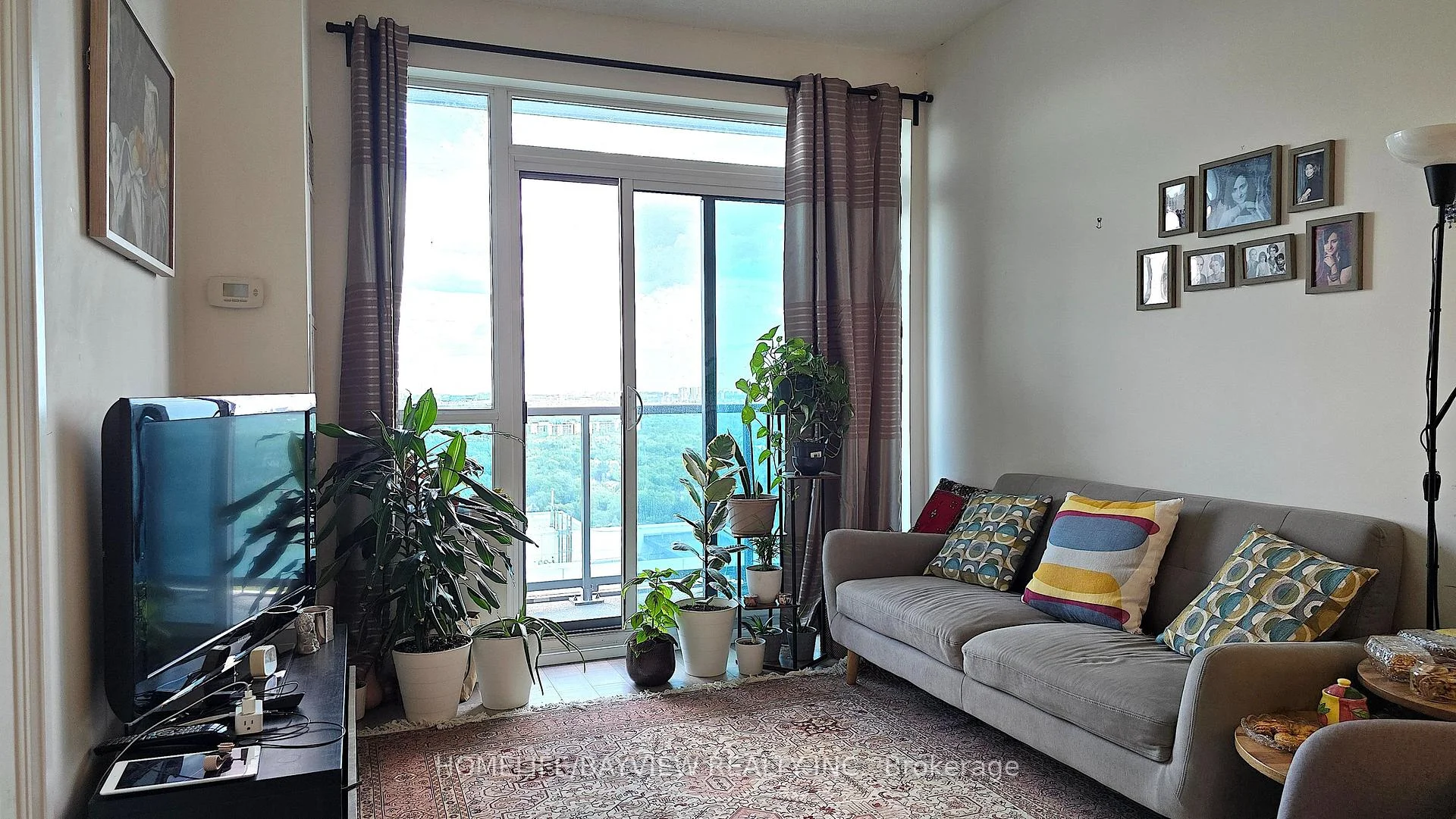 Photo 17 of Unit 2403, 7165 Yonge Street, Markham, Grandview — HOMEH
