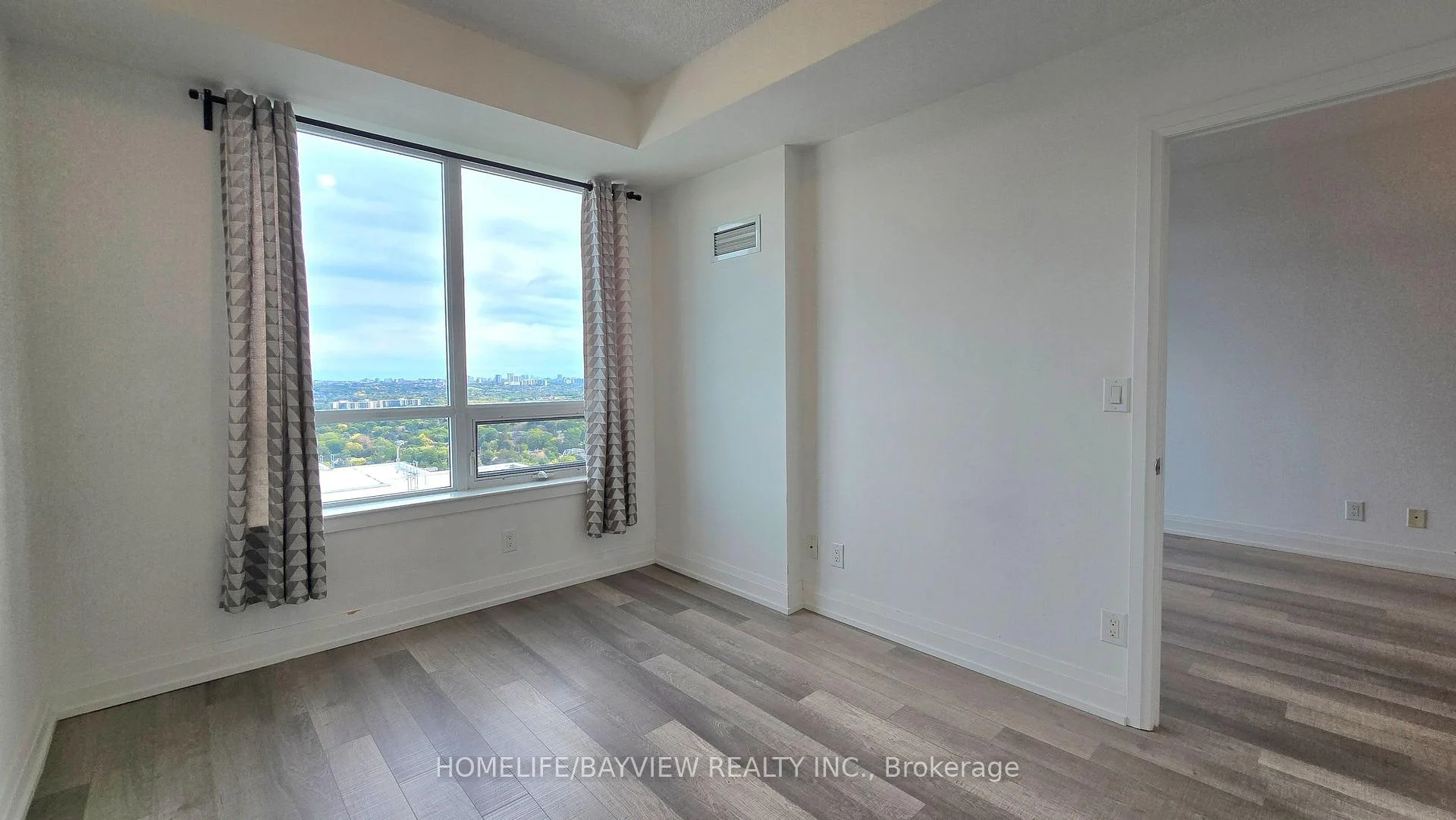 Photo 22 of Unit 2403, 7165 Yonge Street, Markham, Grandview — HOMEH