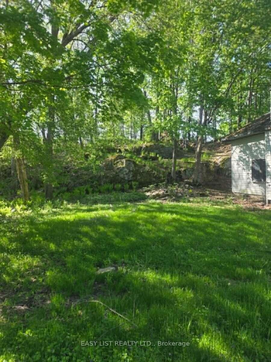 Photo 3 of 19 Queen Street, Rideau Lakes, Rideau Lakes (South Crosby) Twp — HOMEH