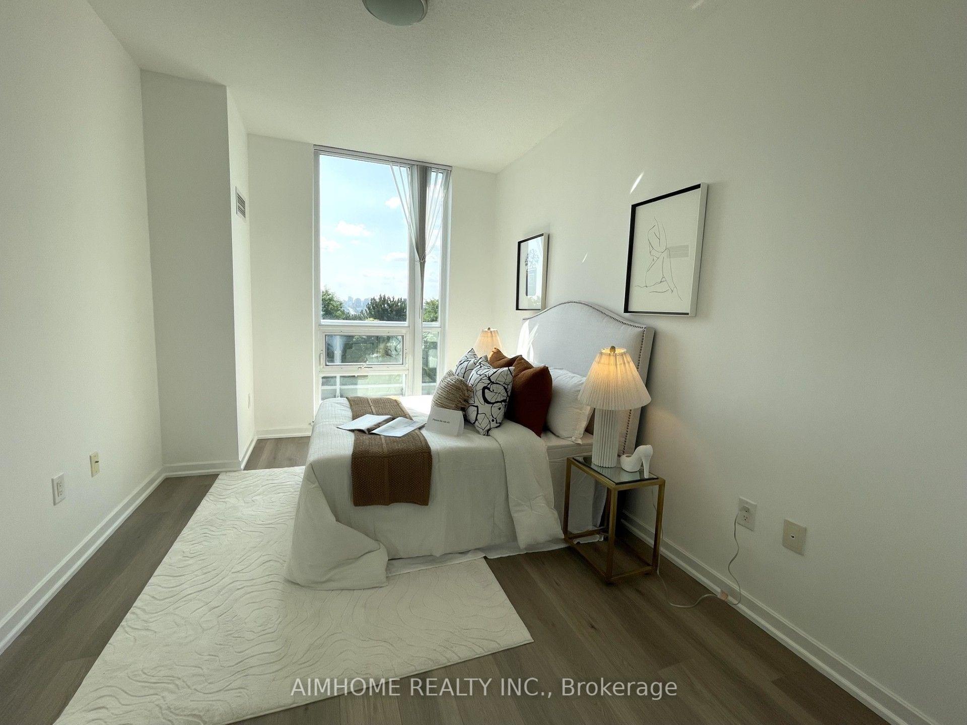 Photo 9 of 66 Forest Manor Road, North York, Henry Farm — HOMEH
