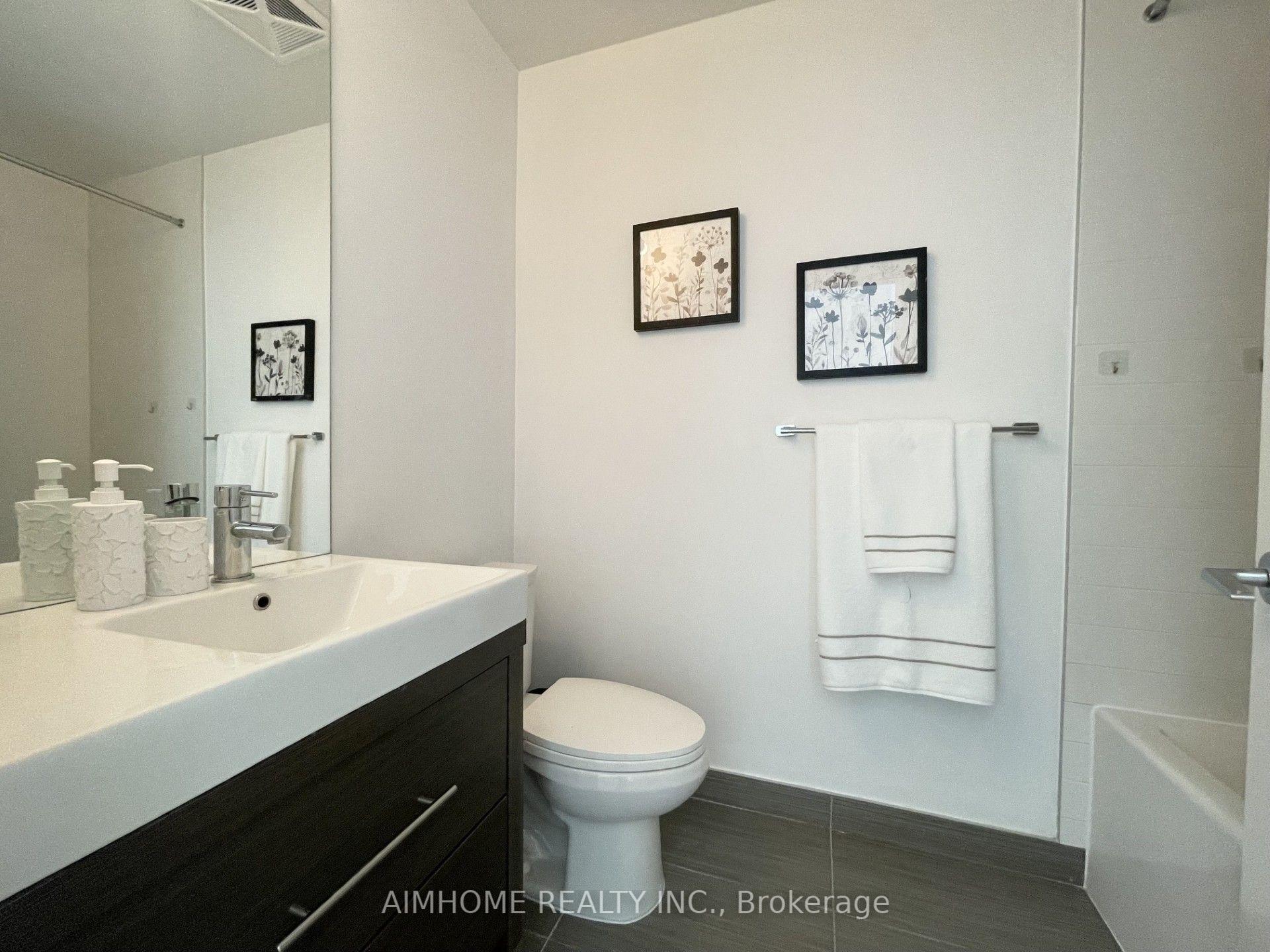 Photo 11 of 66 Forest Manor Road, North York, Henry Farm — HOMEH
