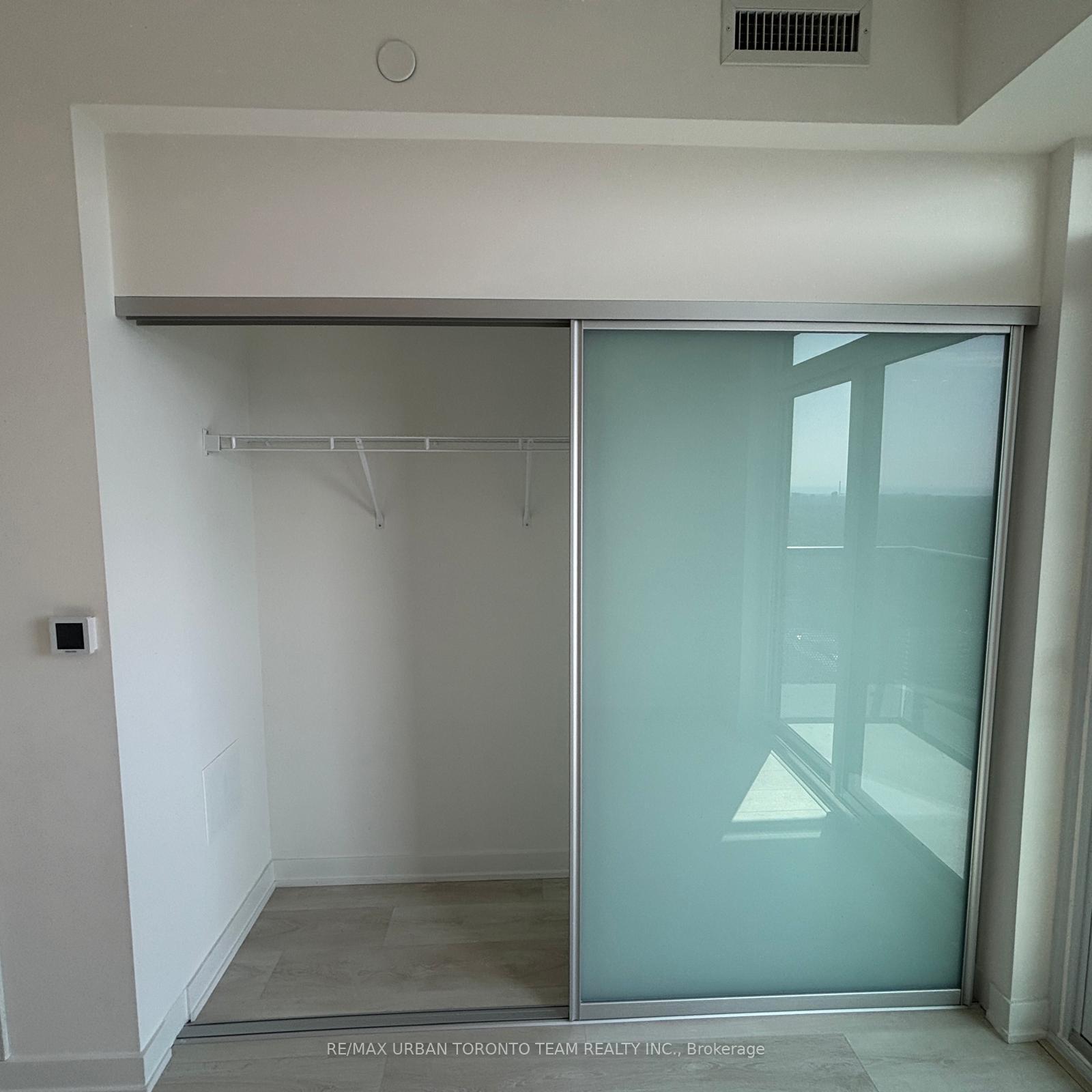 Photo 5 of Unit 3610, 117 Broadway Avenue, Toronto, Mount Pleasant West — HOMEH