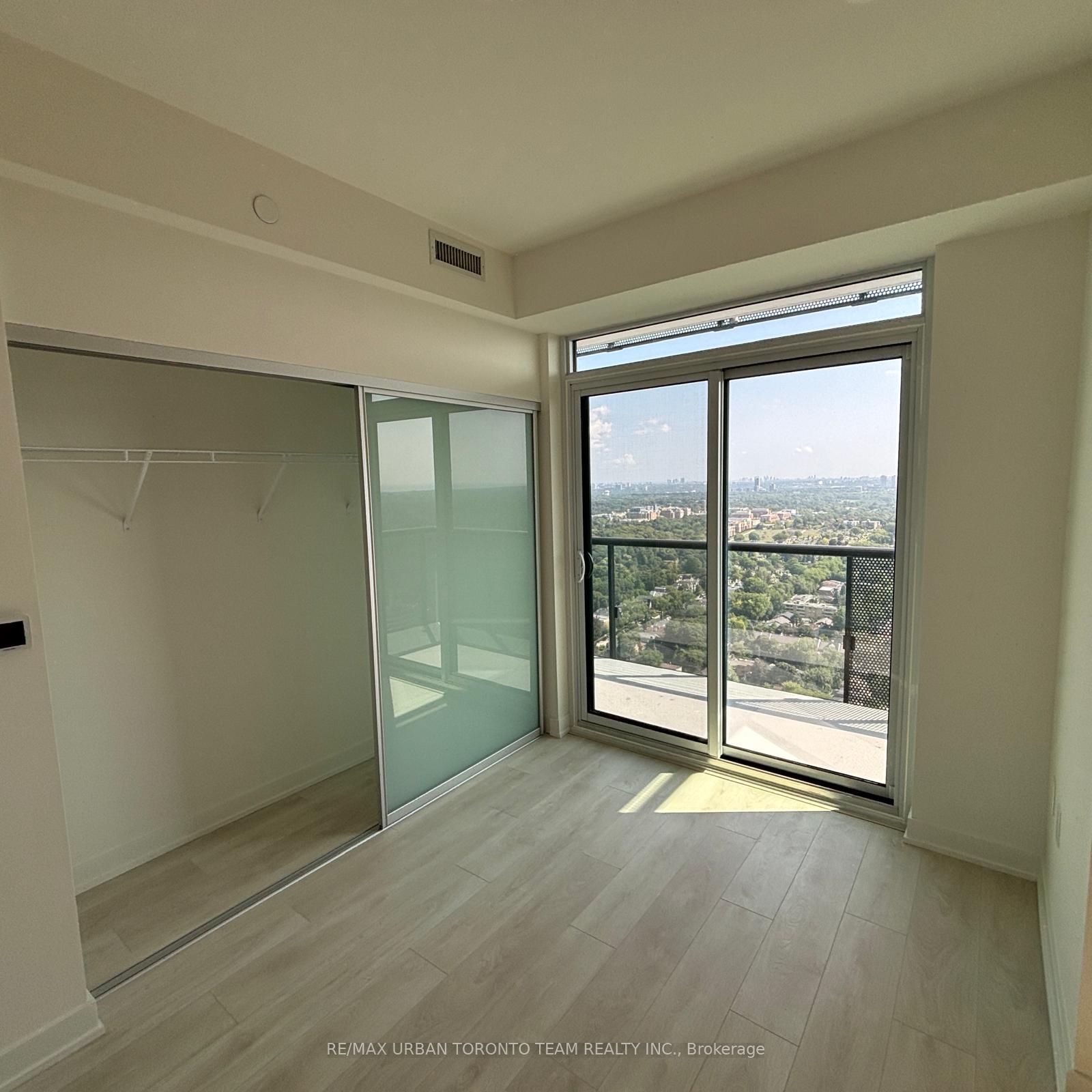 Photo 7 of Unit 3610, 117 Broadway Avenue, Toronto, Mount Pleasant West — HOMEH