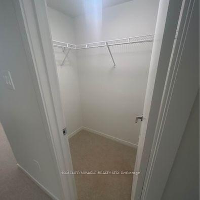 Photo 7 of Unit 81, 39 Honeycrisp Crescent, Vaughan, Vaughan Corporate Centre — HOMEH