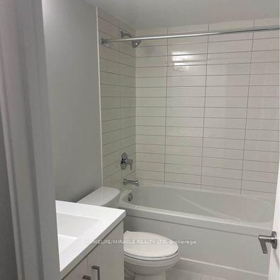 Photo 12 of Unit 81, 39 Honeycrisp Crescent, Vaughan, Vaughan Corporate Centre — HOMEH