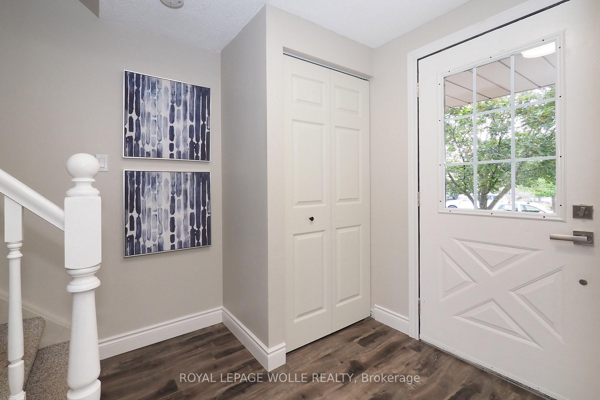 Photo 5 of 495 Misty Crescent, Kitchener, Grand River North — HOMEH
