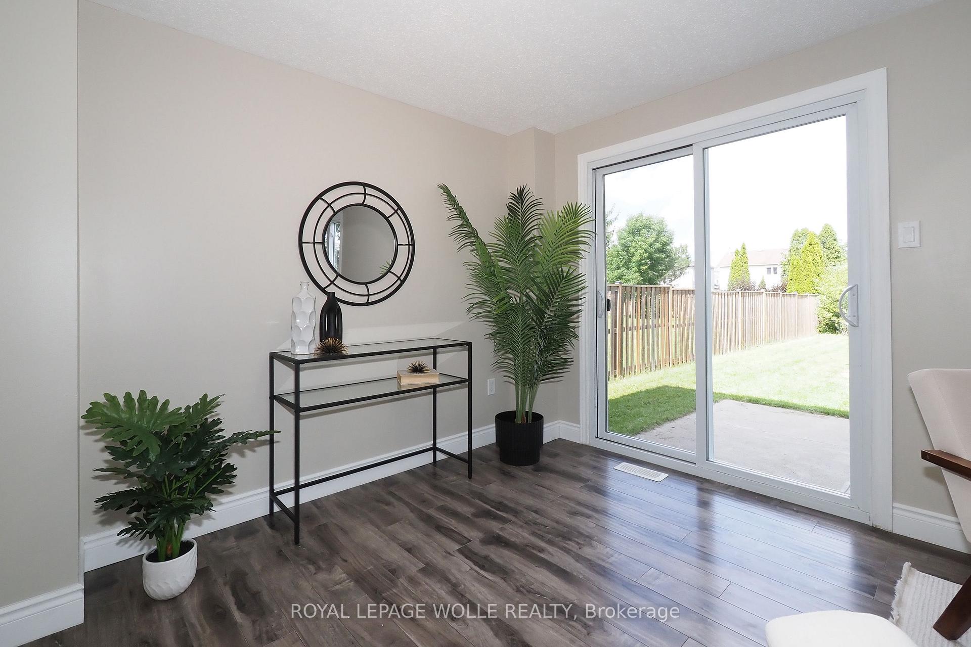 Photo 14 of 495 Misty Crescent, Kitchener, Grand River North — HOMEH