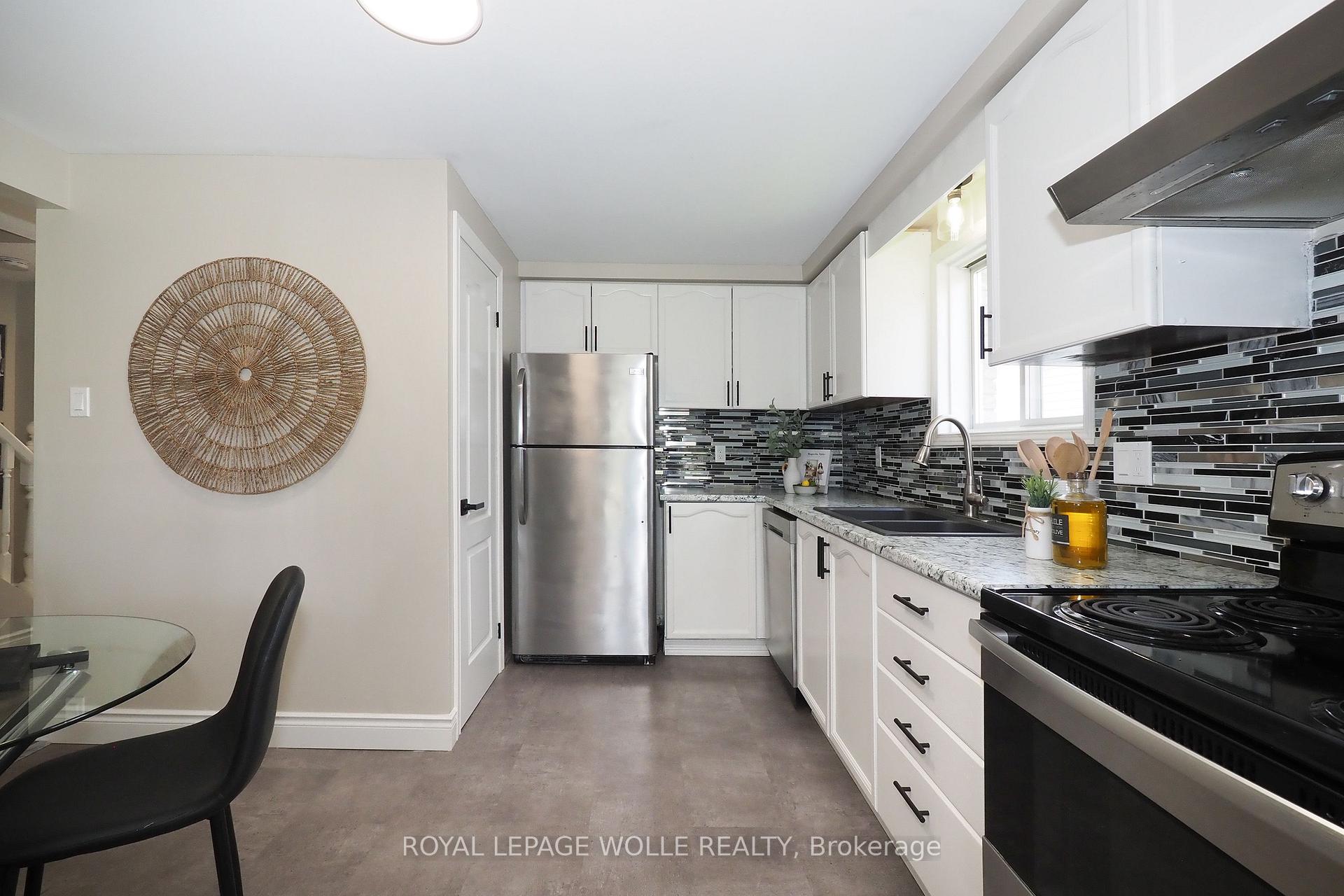 Photo 16 of 495 Misty Crescent, Kitchener, Grand River North — HOMEH