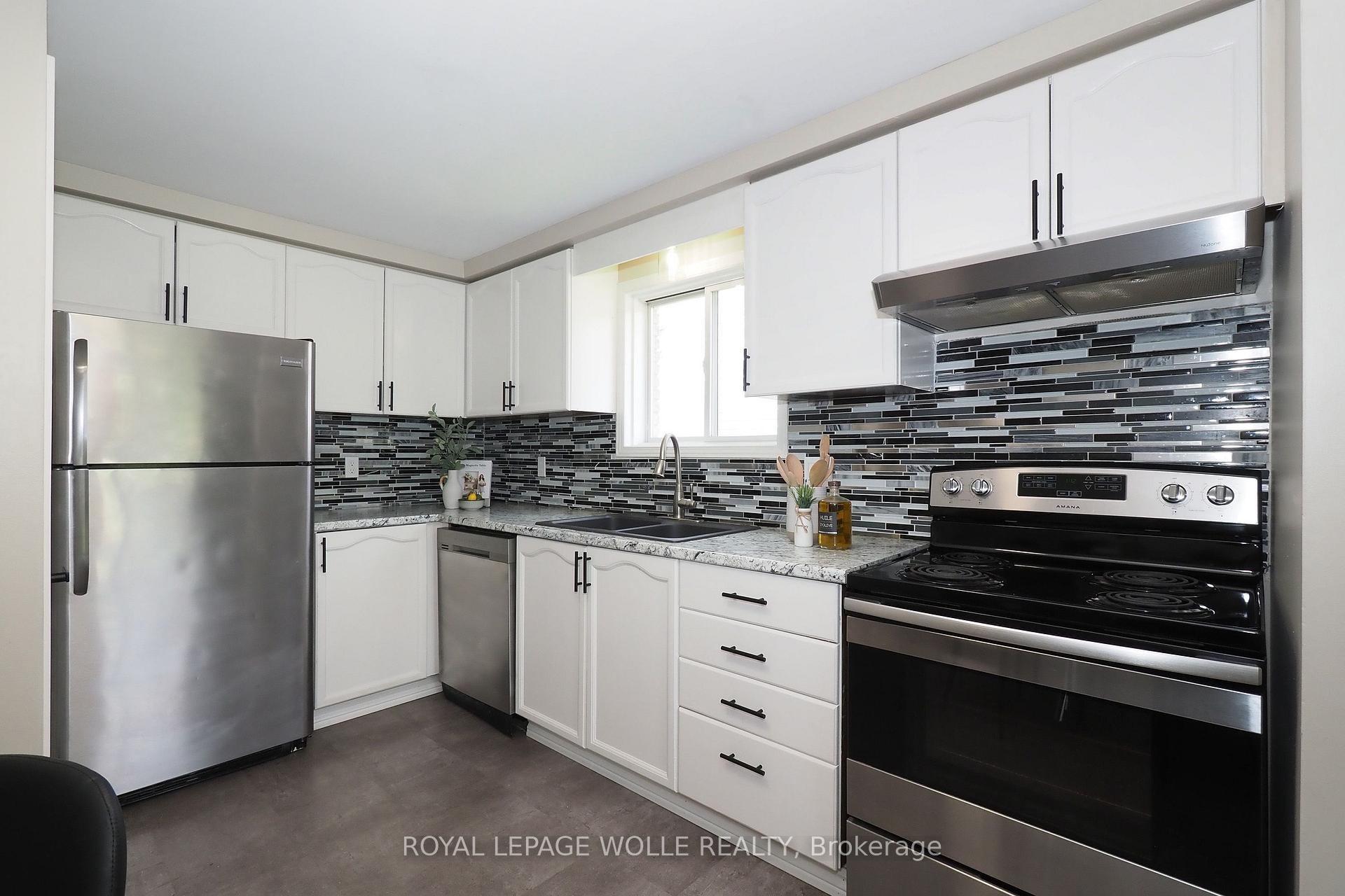 Photo 17 of 495 Misty Crescent, Kitchener, Grand River North — HOMEH