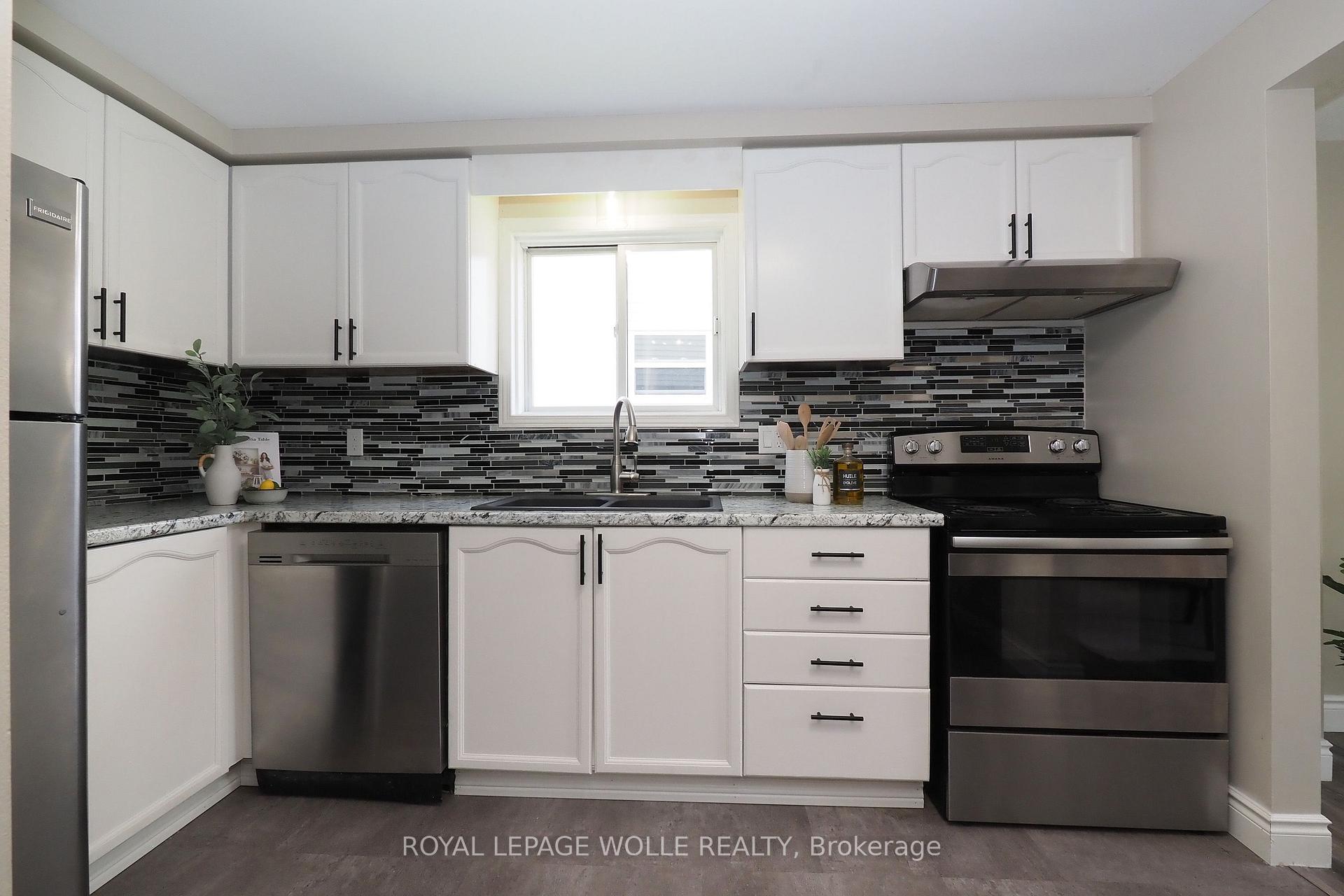 Photo 18 of 495 Misty Crescent, Kitchener, Grand River North — HOMEH