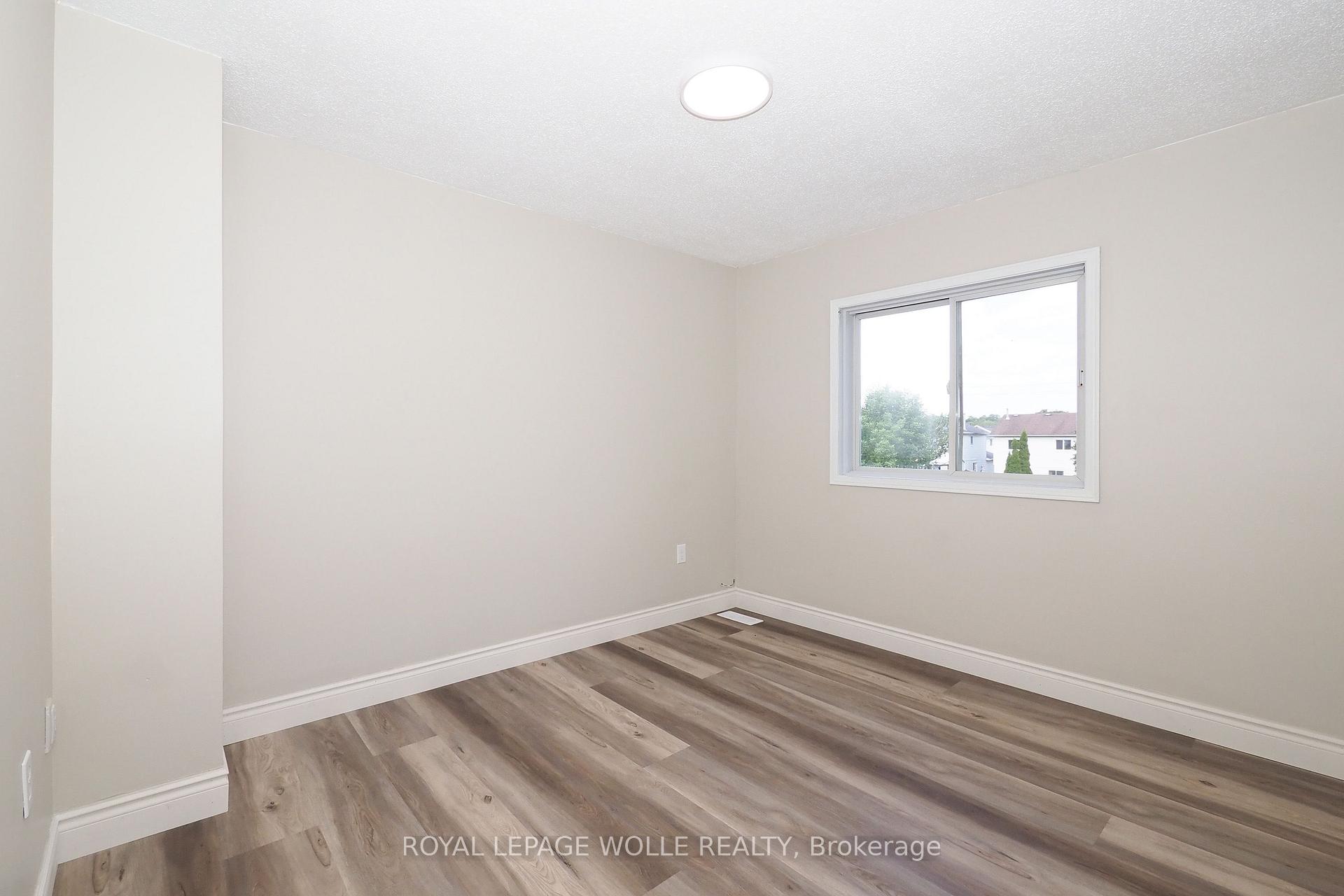 Photo 28 of 495 Misty Crescent, Kitchener, Grand River North — HOMEH