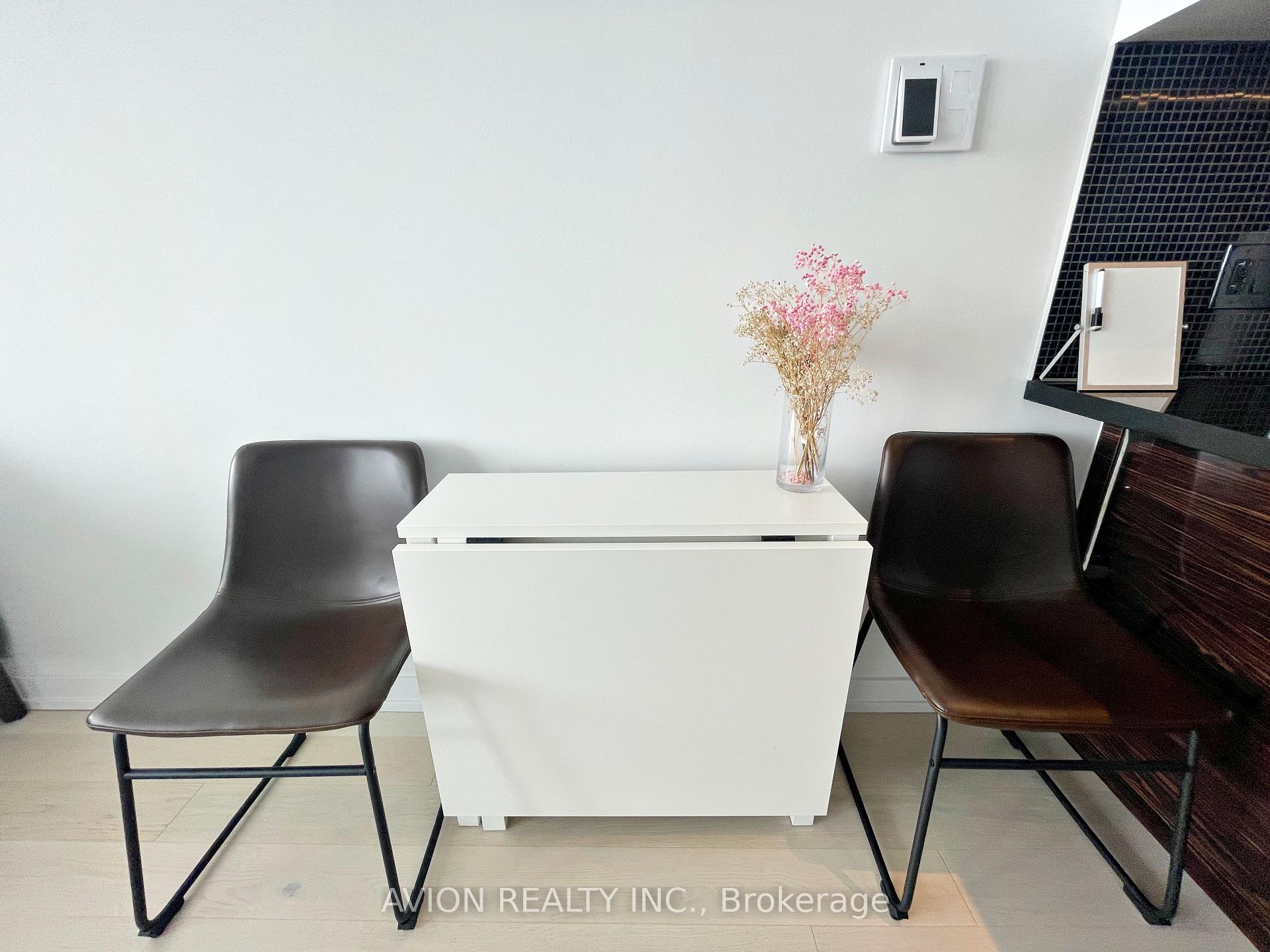 Photo 8 of Unit 4711, 488 University Avenue, Toronto, Kensington-Chinatown — HOMEH