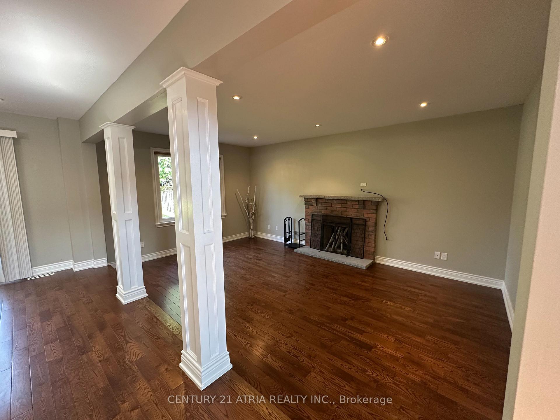 Photo 10 of 589 Village Parkway, Markham, Unionville — HOMEH