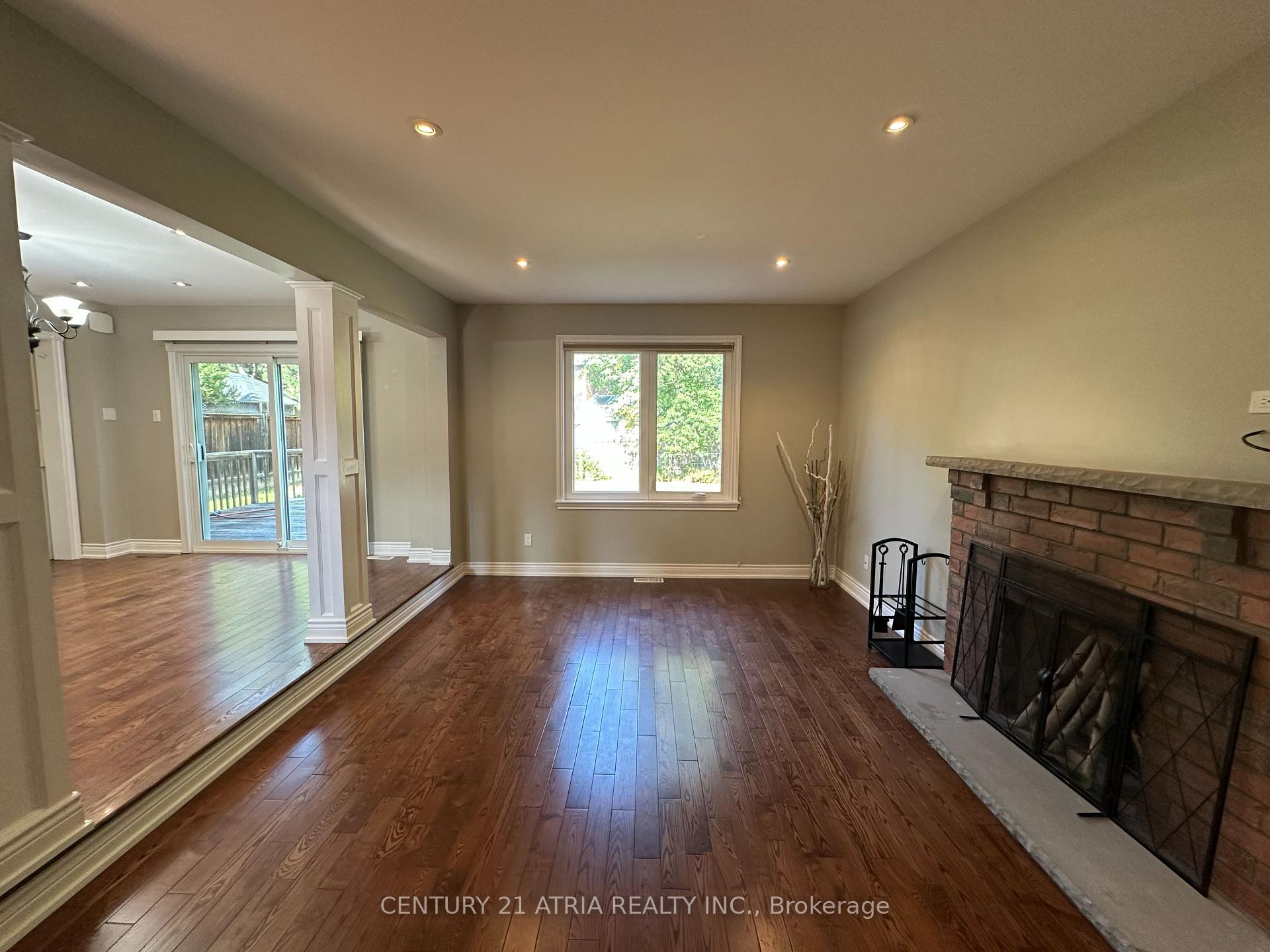 Photo 11 of 589 Village Parkway, Markham, Unionville — HOMEH
