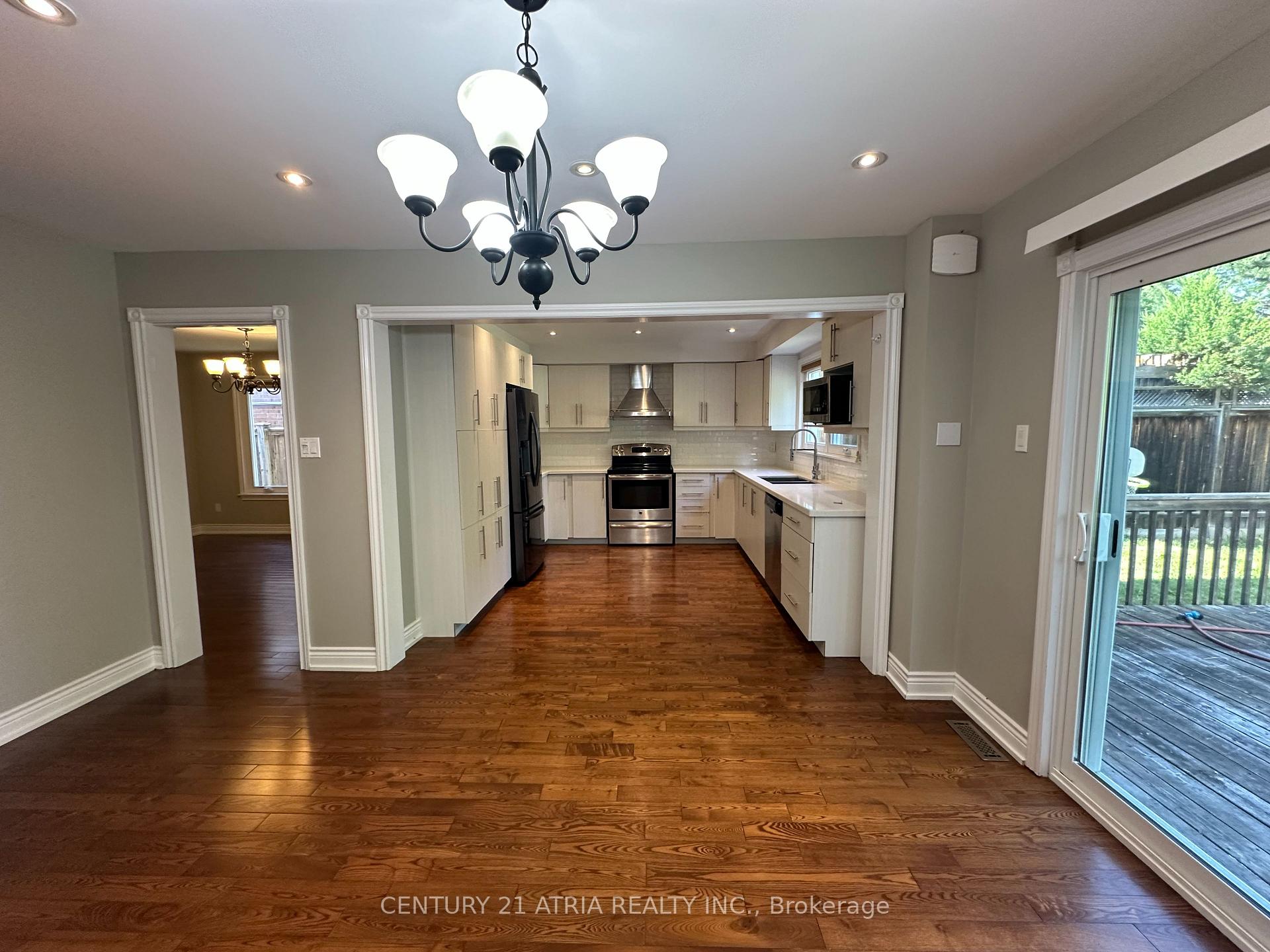 Photo 14 of 589 Village Parkway, Markham, Unionville — HOMEH