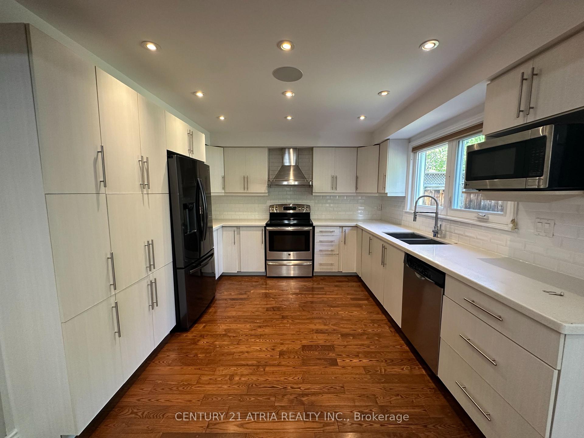 Photo 15 of 589 Village Parkway, Markham, Unionville — HOMEH
