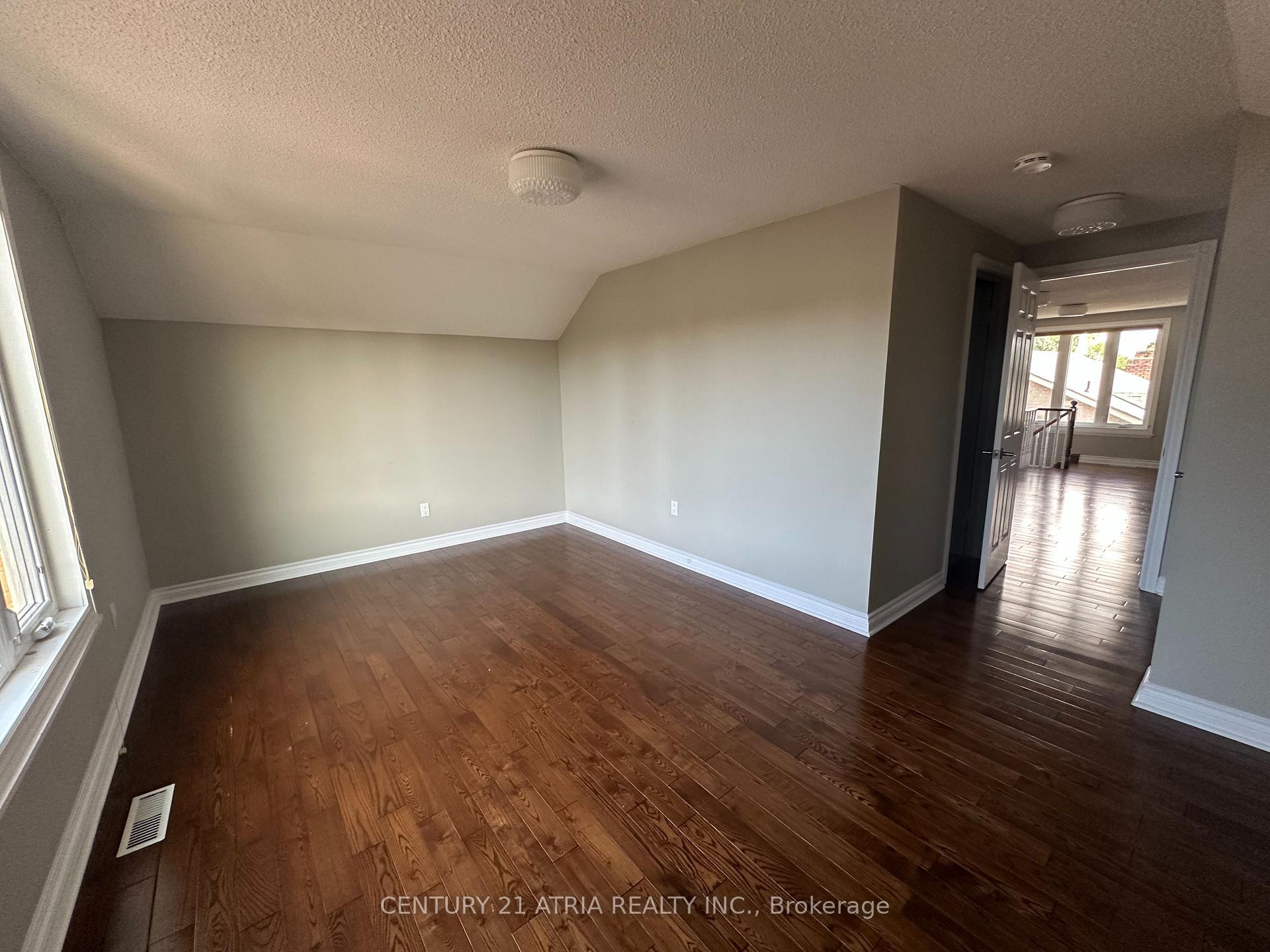 Photo 42 of 589 Village Parkway, Markham, Unionville — HOMEH