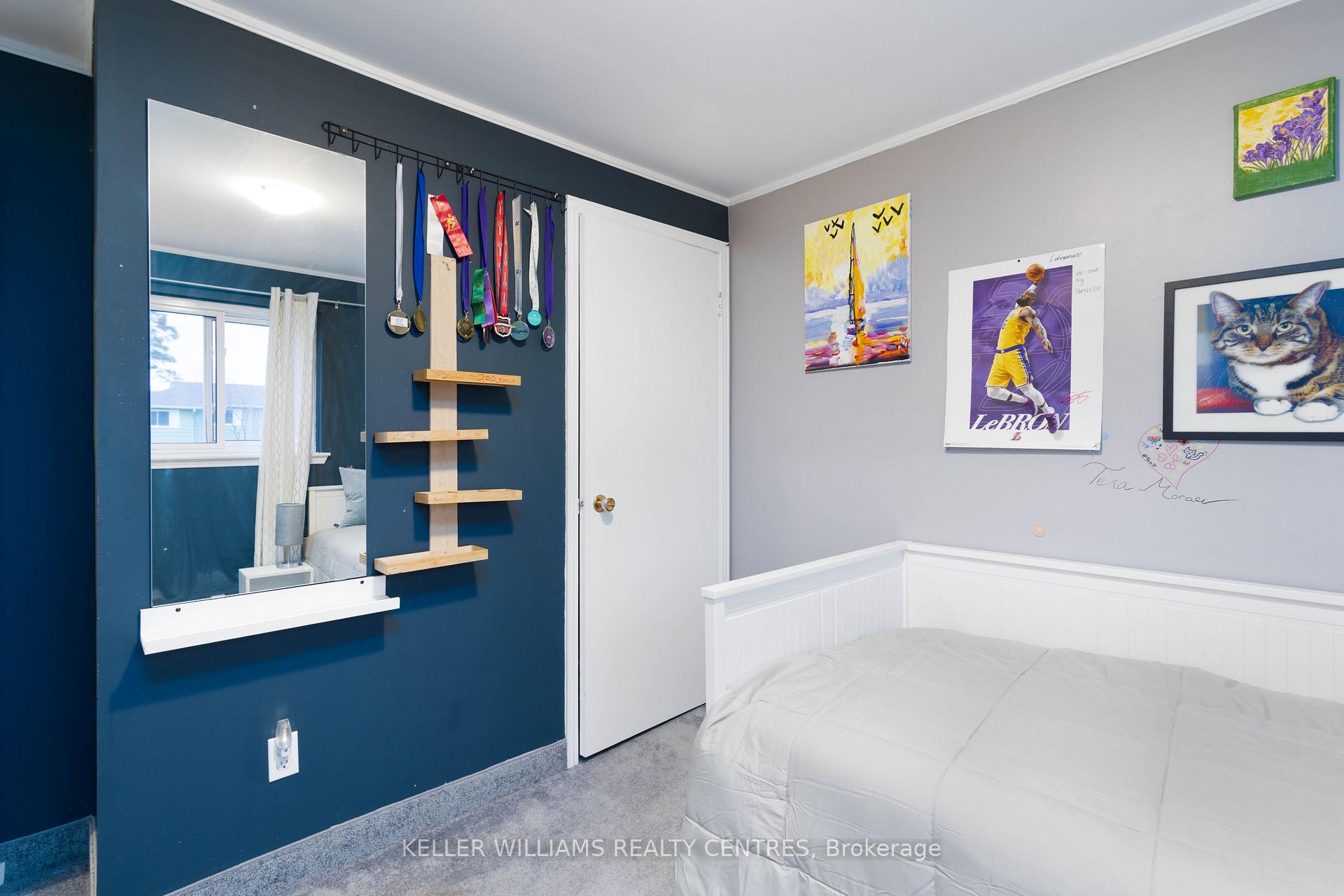 Photo 14 of 66 Chaucer Crescent, Barrie, Letitia Heights — HOMEH