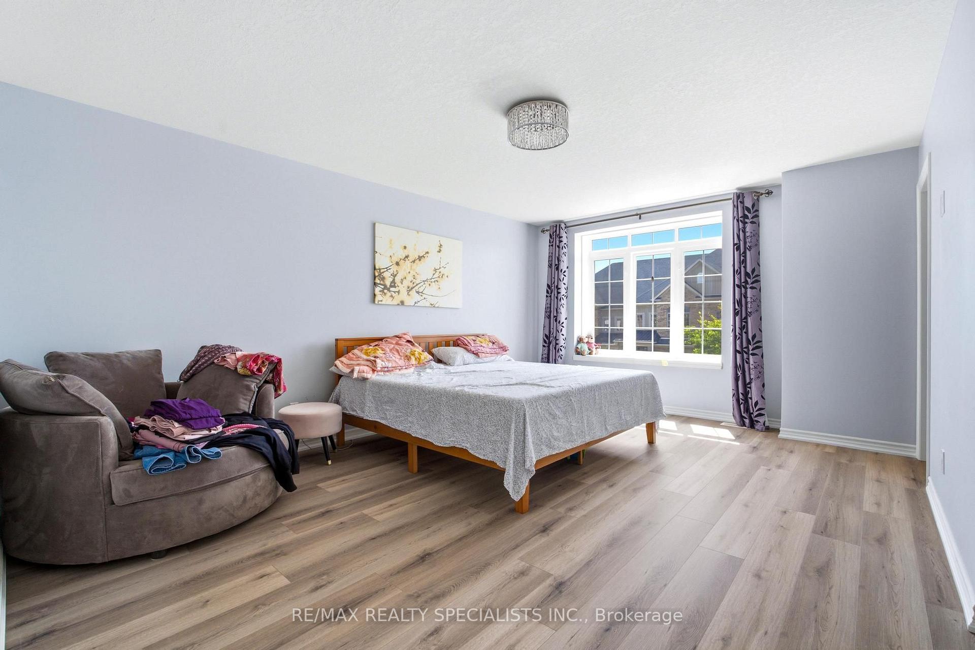 Photo 19 of 128 Law Drive, Guelph, Grange Road — HOMEH